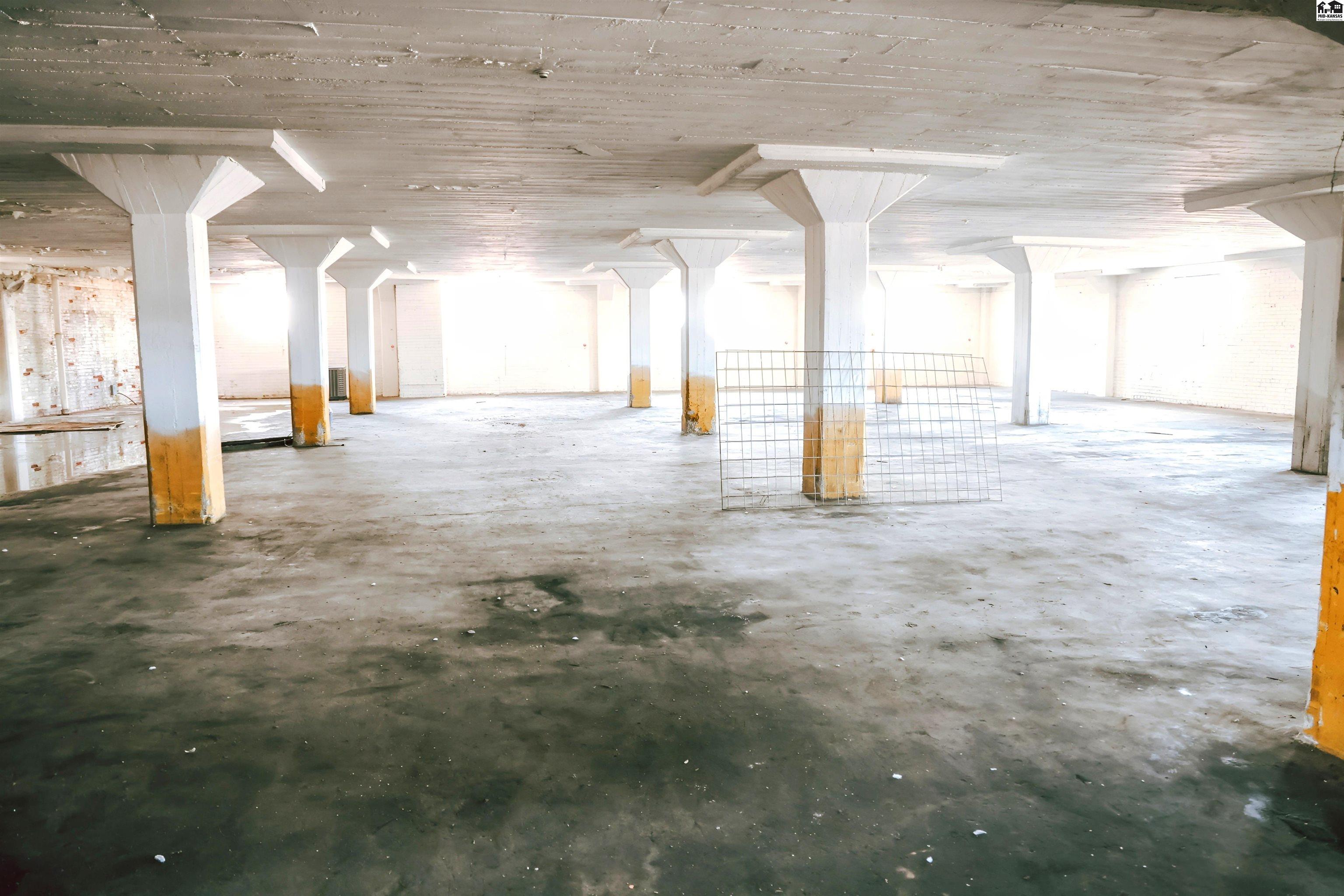 701 E 2nd Avenue Hutchinson KS 67501