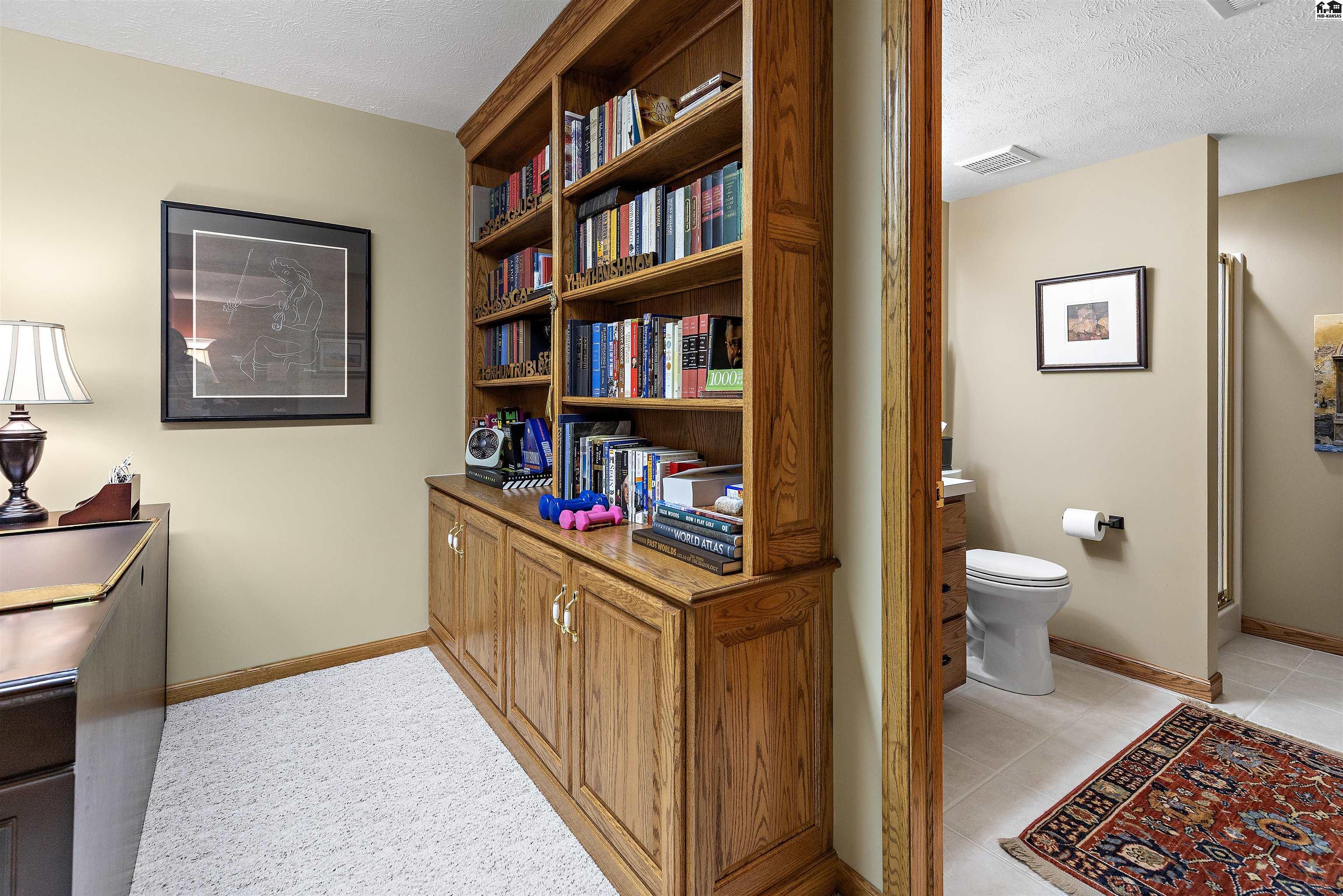 2813 Westminster Drive Hutchinson KS 67502