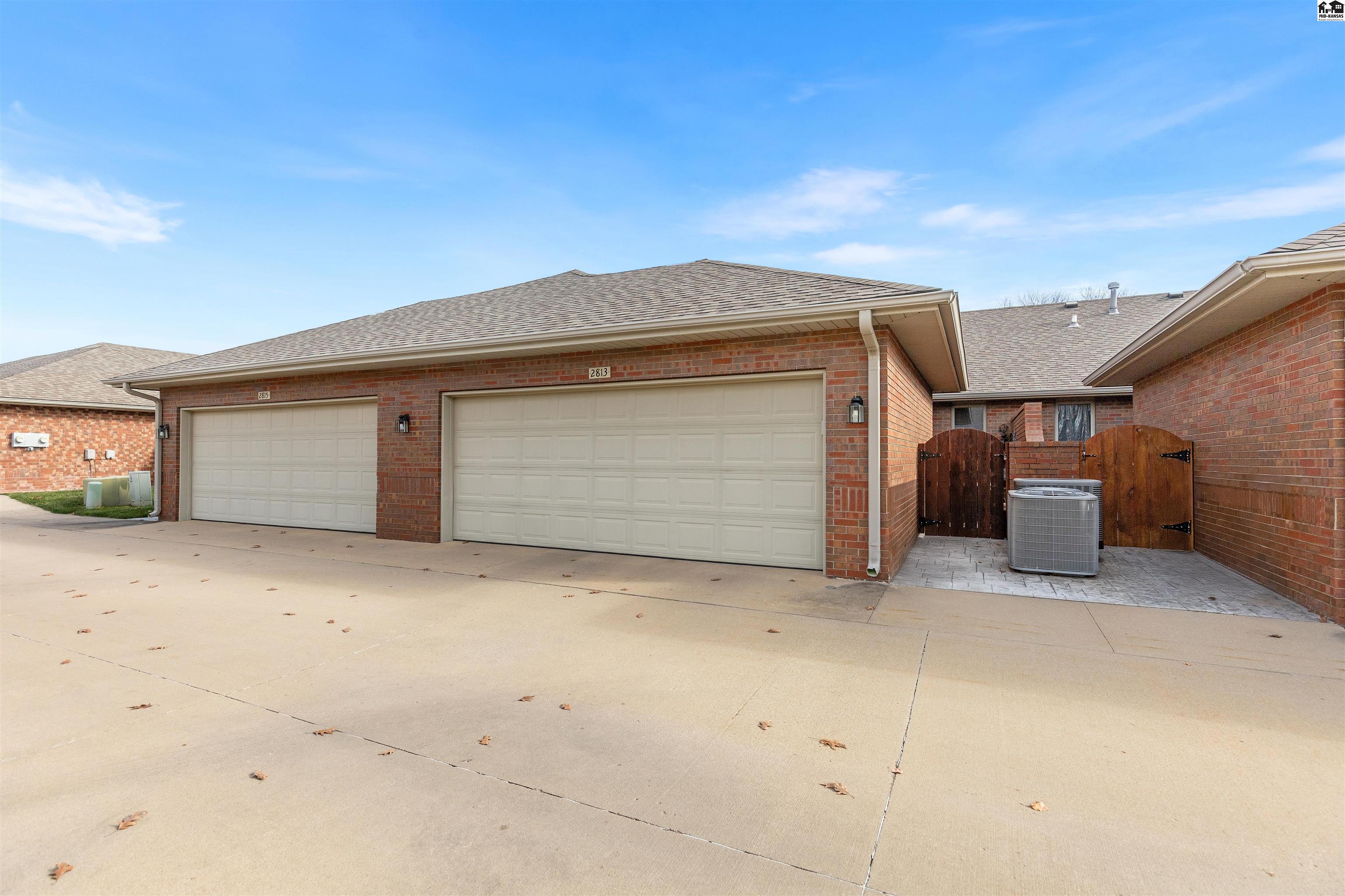 2813 Westminster Drive Hutchinson KS 67502