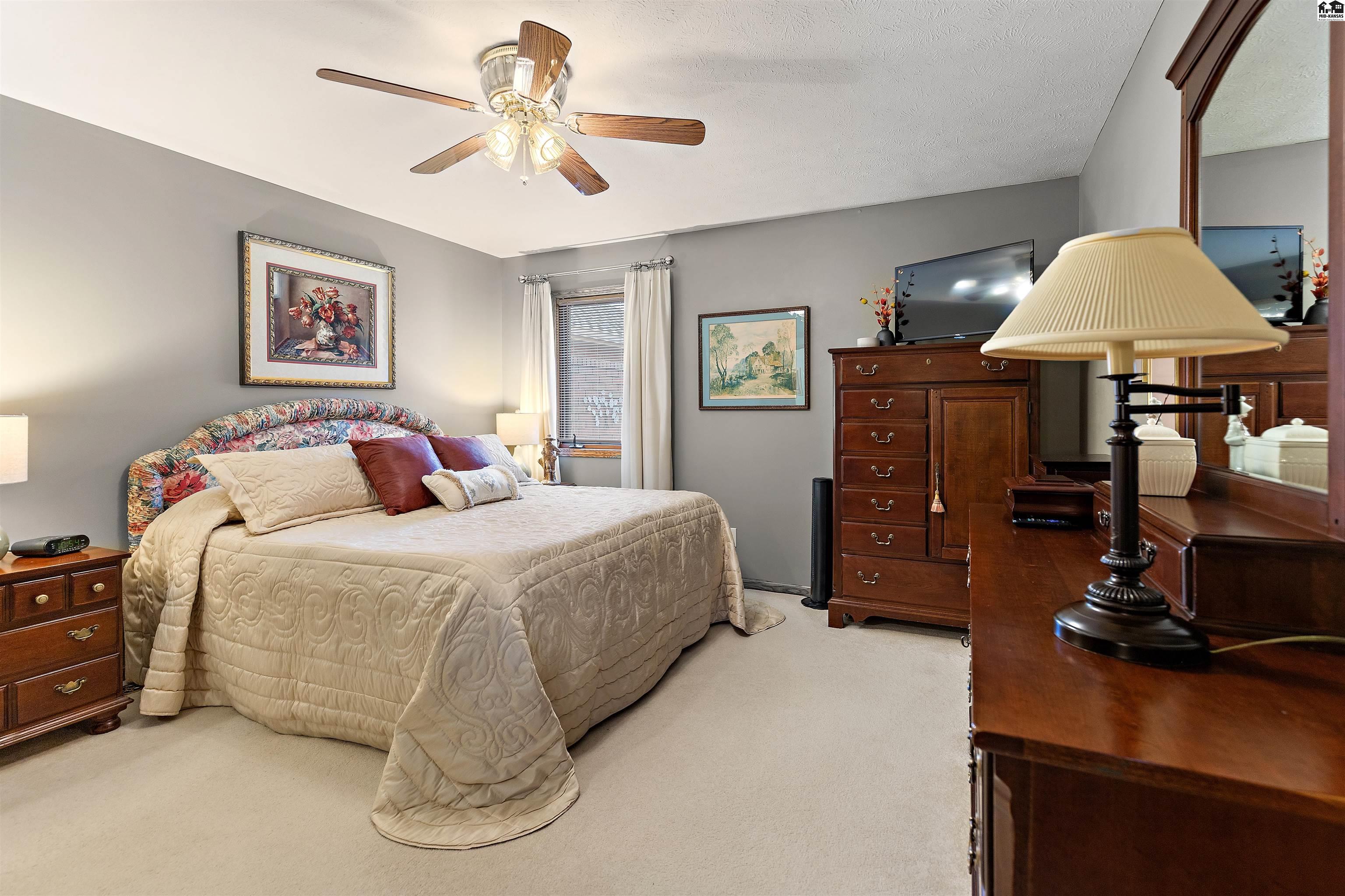 2813 Westminster Drive Hutchinson KS 67502