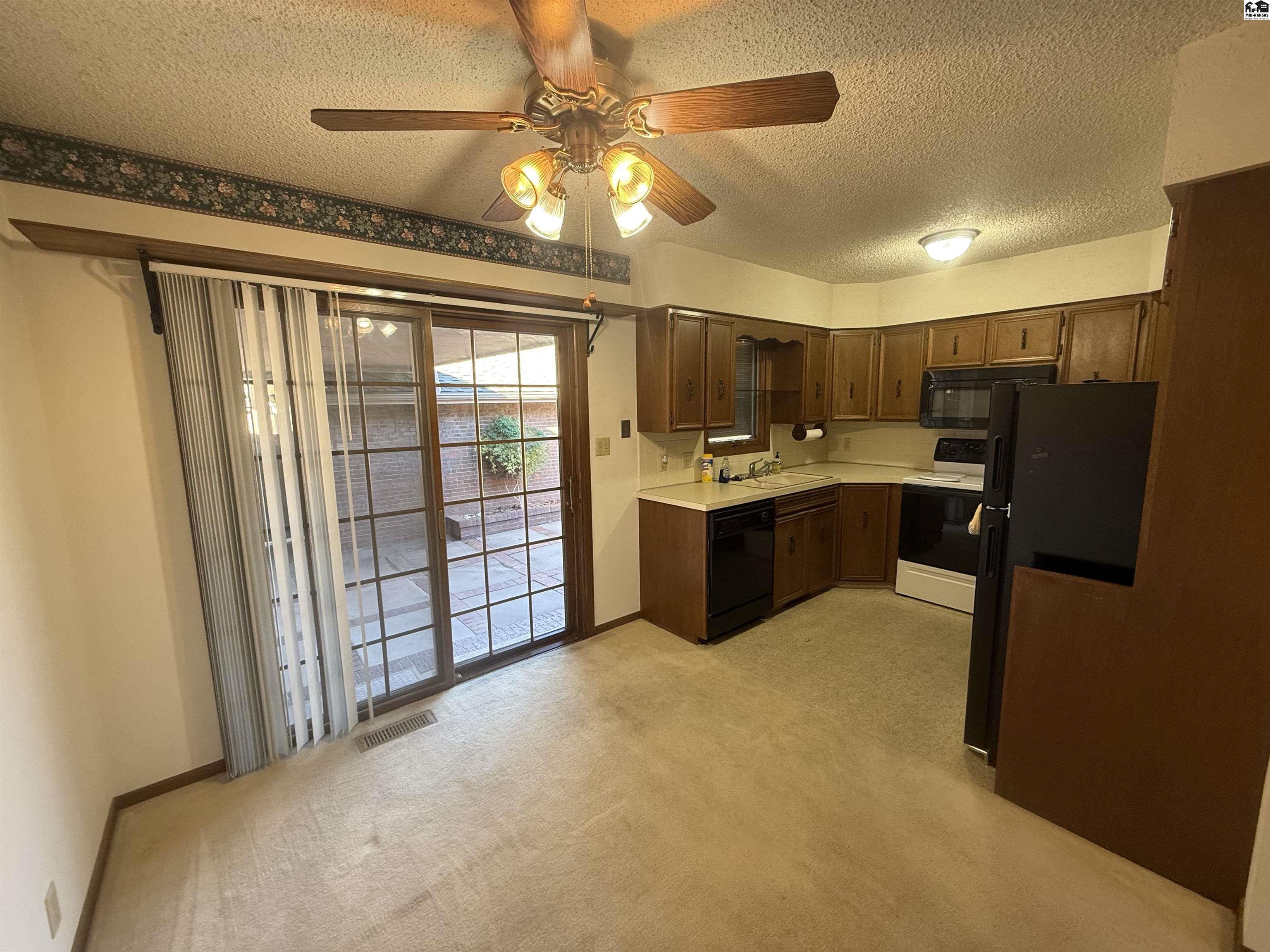 2805 Nottingham Drive Hutchinson KS 67502