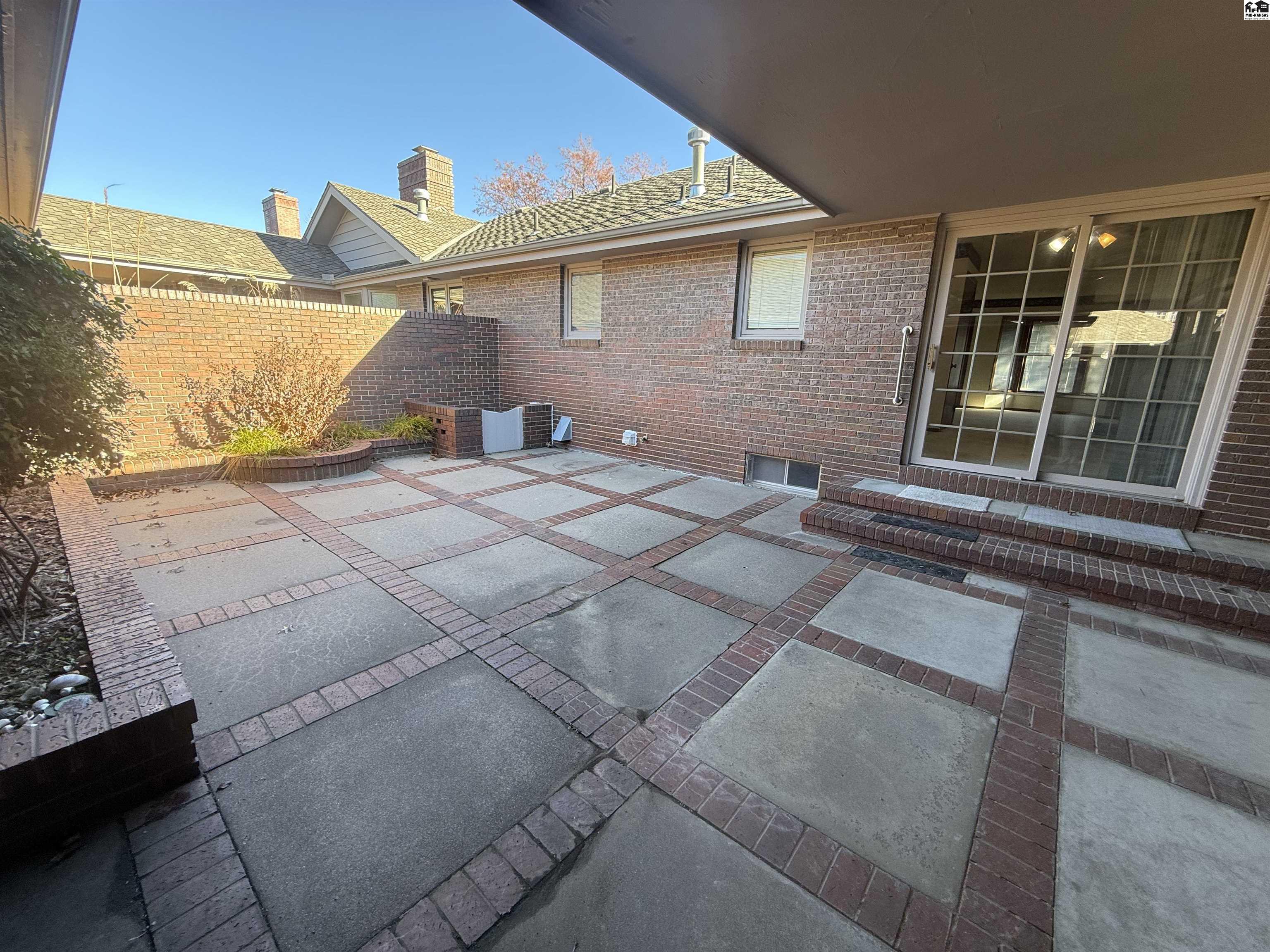 2805 Nottingham Drive Hutchinson KS 67502