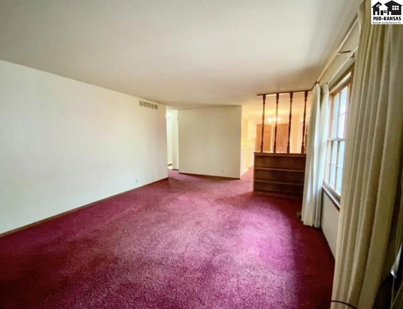 3100 Nutmeg Lane Hutchinson KS 67502