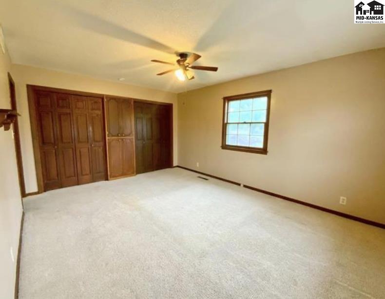 3100 Nutmeg Lane Hutchinson KS 67502