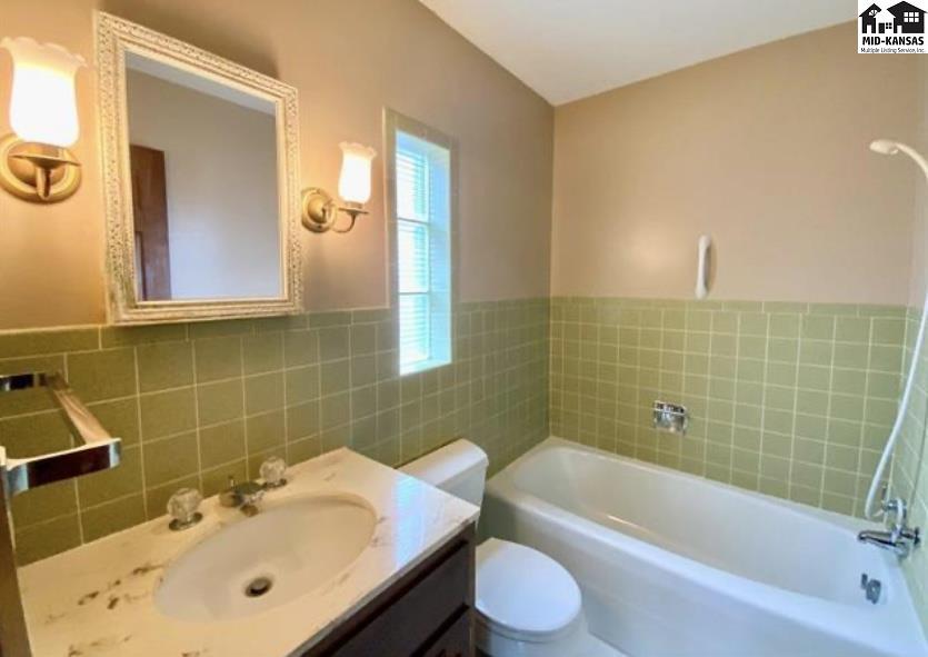 3100 Nutmeg Lane Hutchinson KS 67502