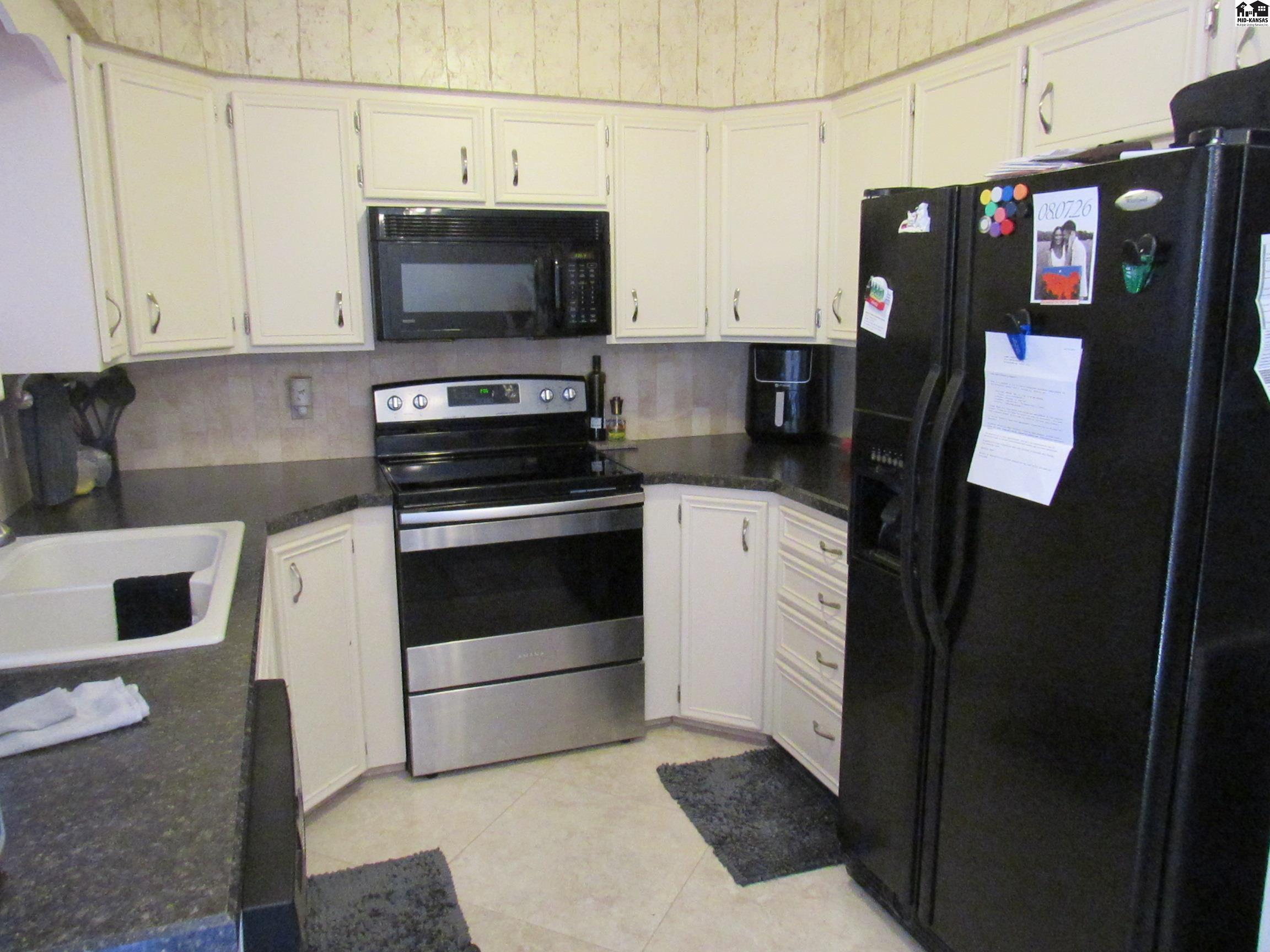2810 Westminster Drive Hutchinson KS 67502
