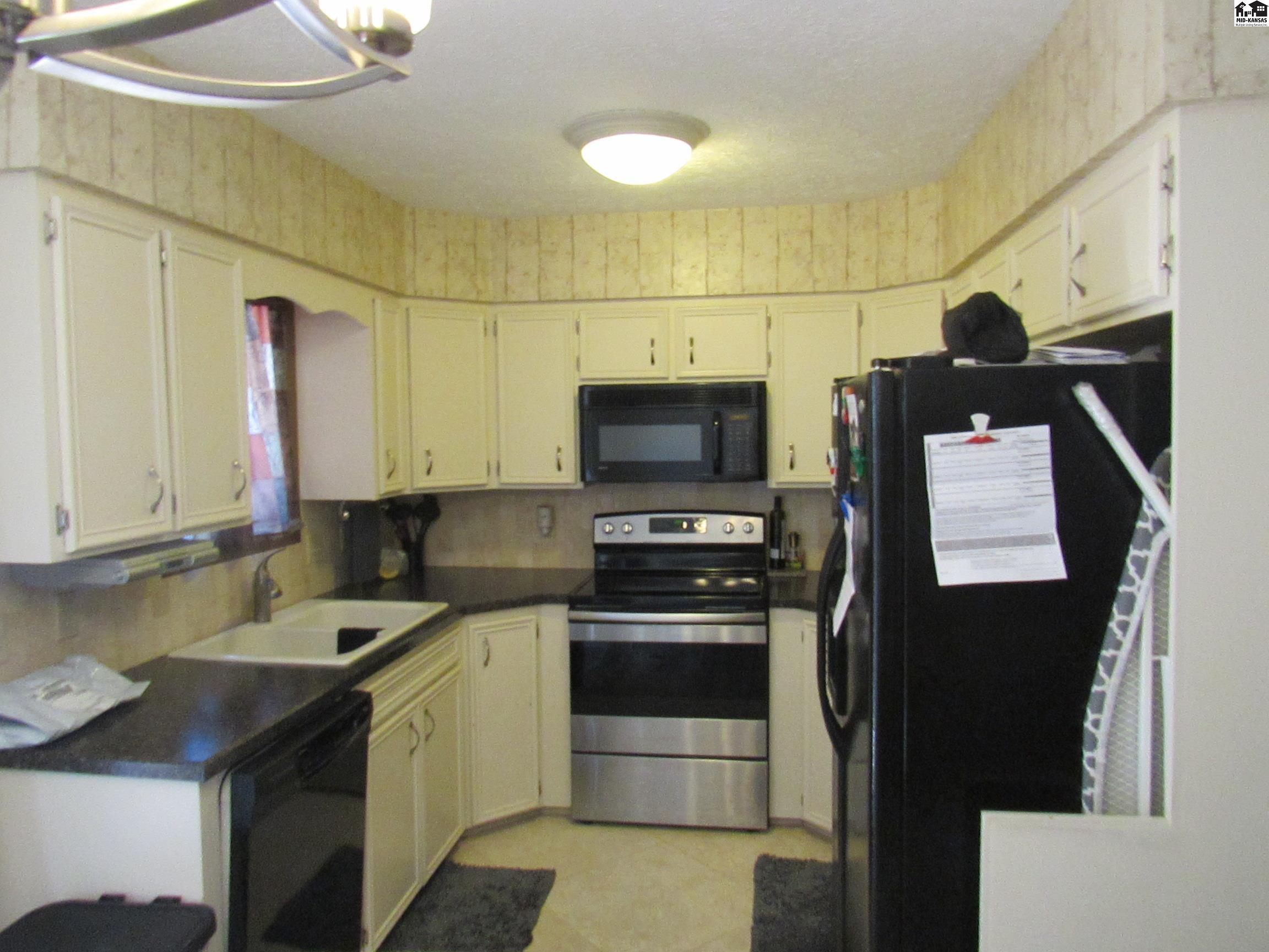 2810 Westminster Drive Hutchinson KS 67502
