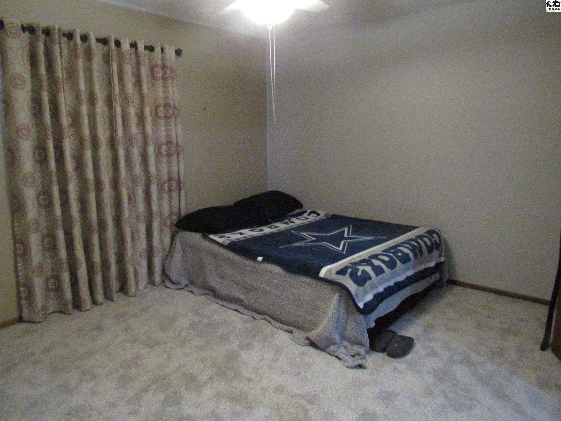 2810 Westminster Drive Hutchinson KS 67502