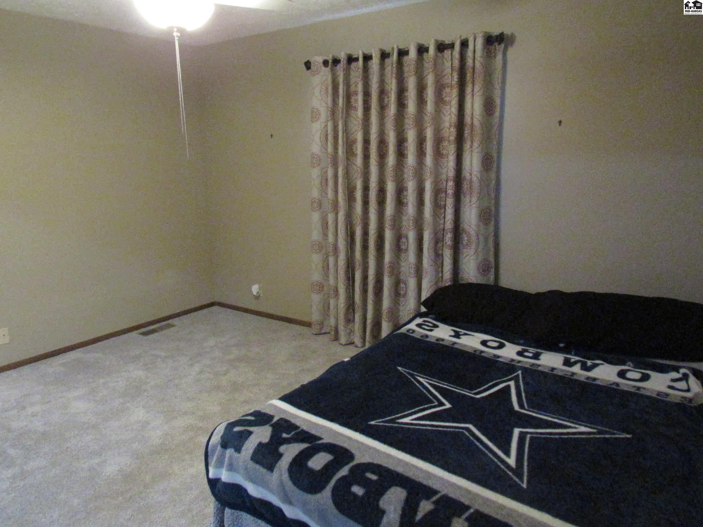 2810 Westminster Drive Hutchinson KS 67502