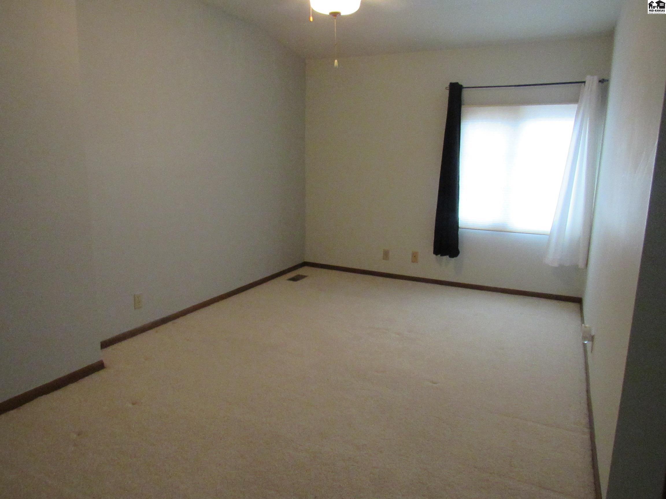 2810 Westminster Drive Hutchinson KS 67502