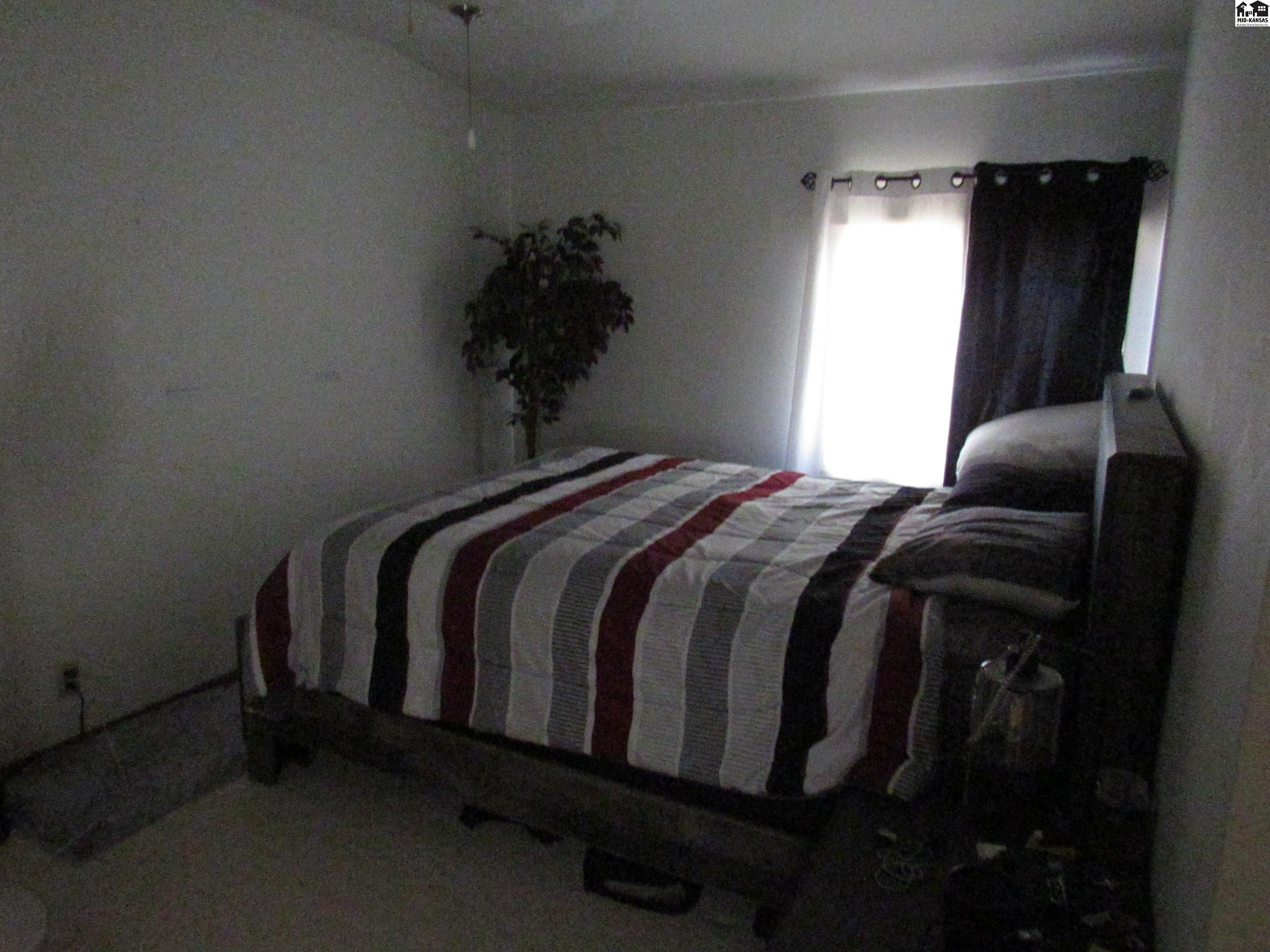 2810 Westminster Drive Hutchinson KS 67502