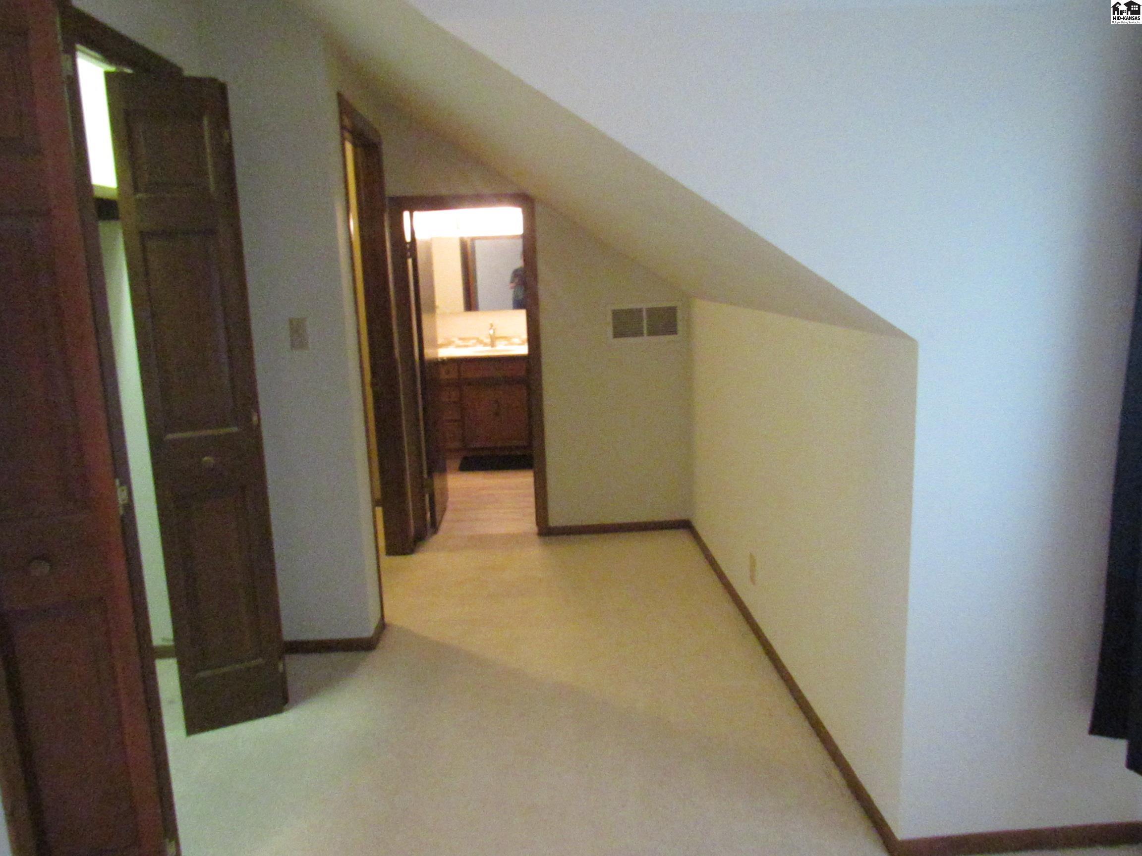 2810 Westminster Drive Hutchinson KS 67502