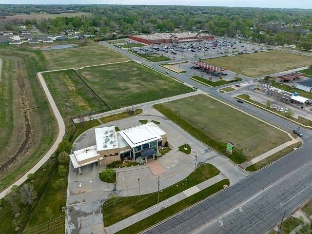 0000 Plaza East Drive Hutchinson KS 67502