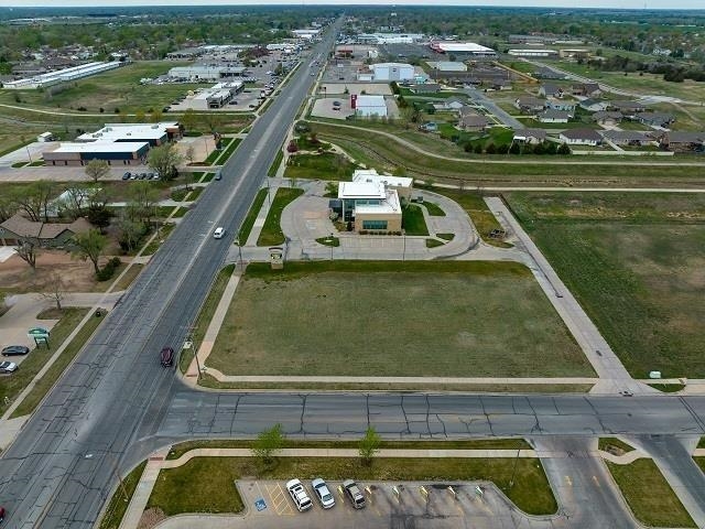 0000 Plaza East Drive Hutchinson KS 67502