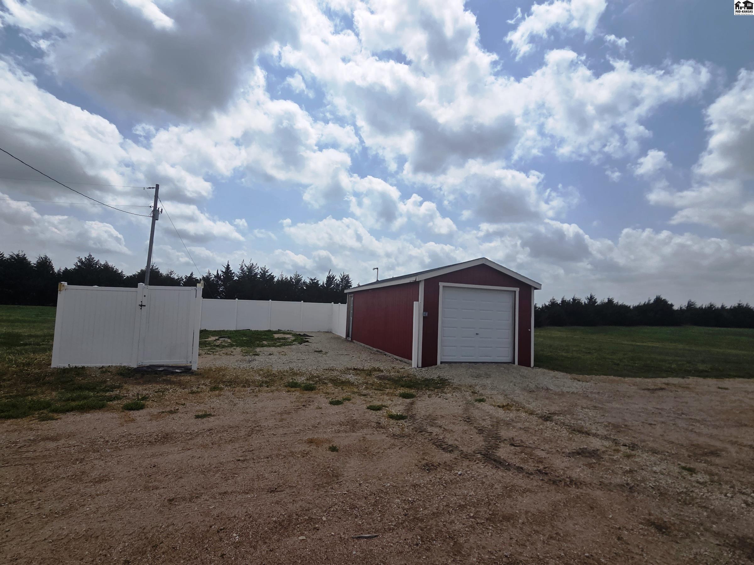 1885 Upland Road Marion KS 66861
