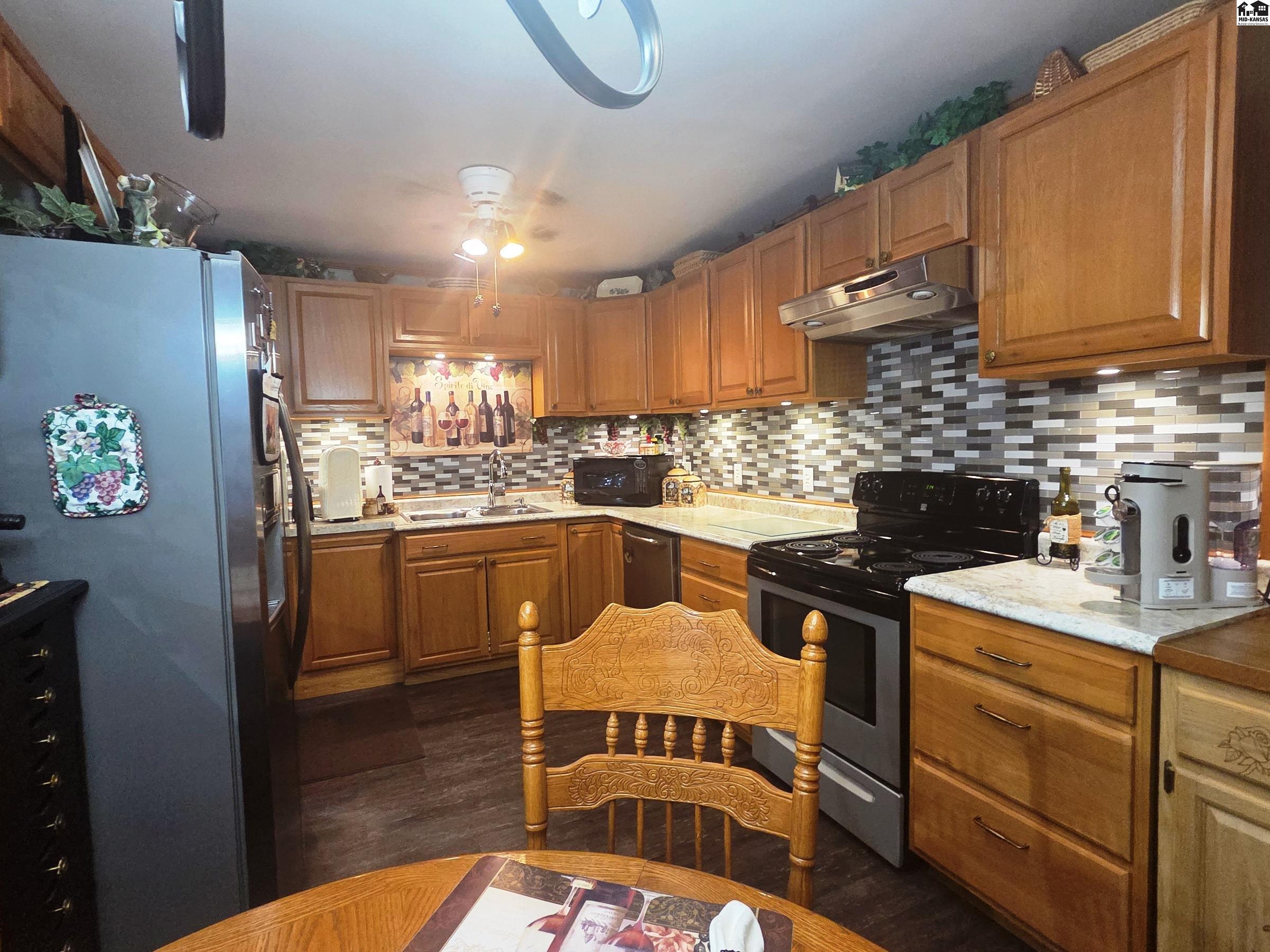 1885 Upland Road Marion KS 66861