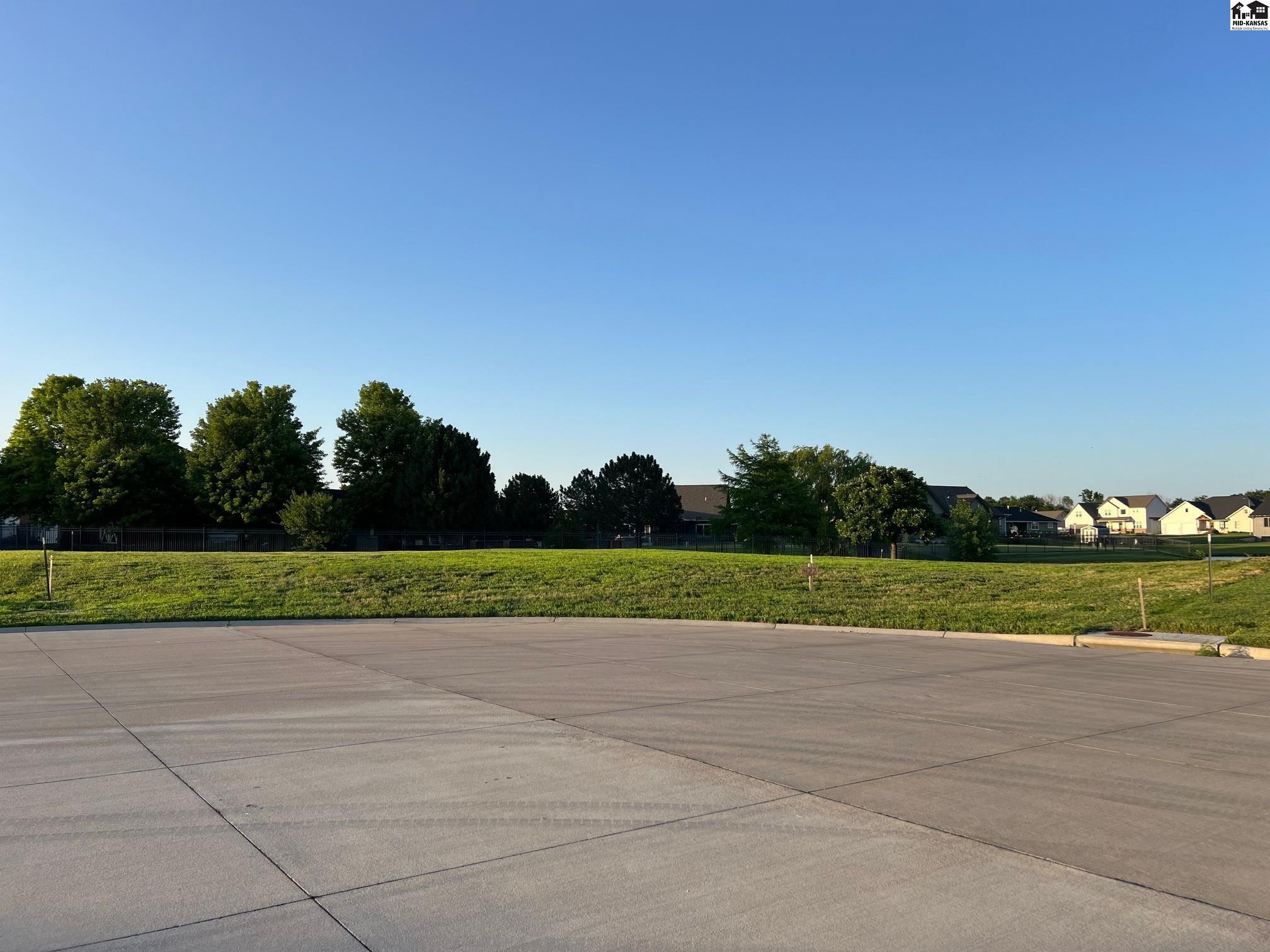 422 Kaiser Court Mcpherson KS 67460