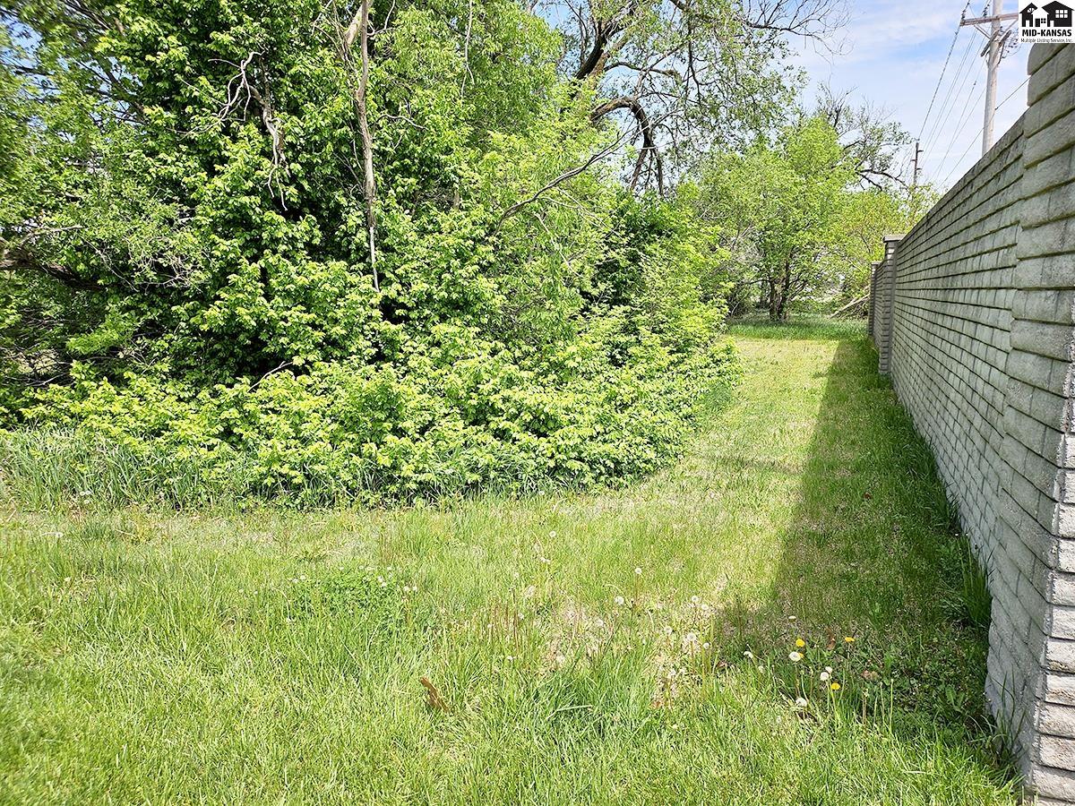 1423 E 1st Street Mcpherson KS 67460