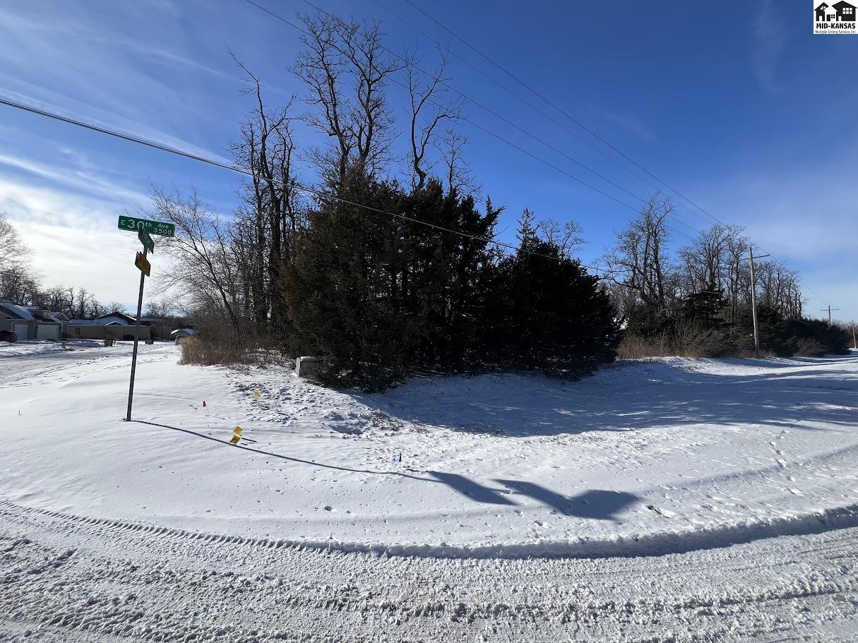 0001 Burr Oak Court Hutchinson KS 67502