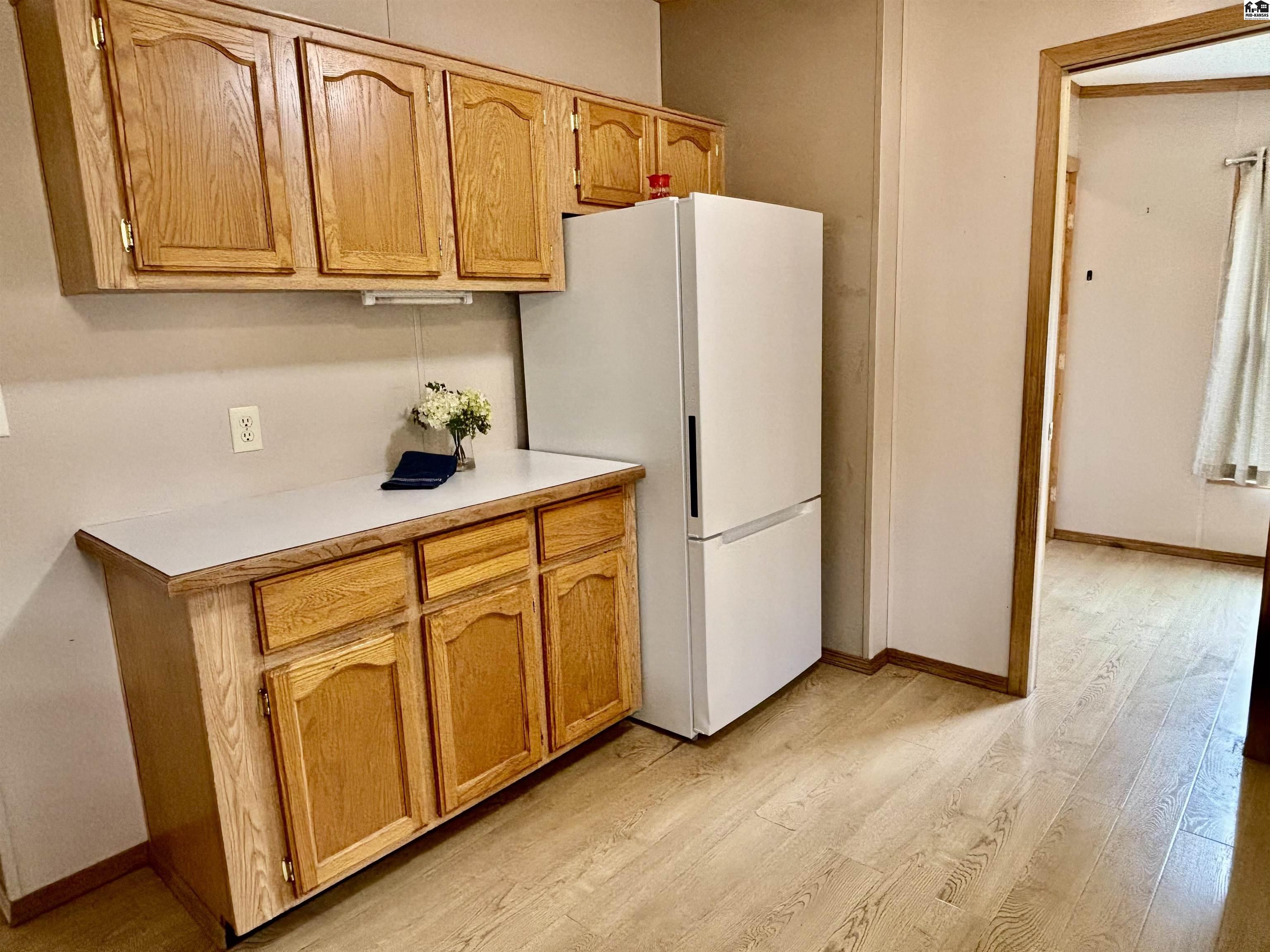 1905 Lloyd's Cove Mcpherson KS 67460