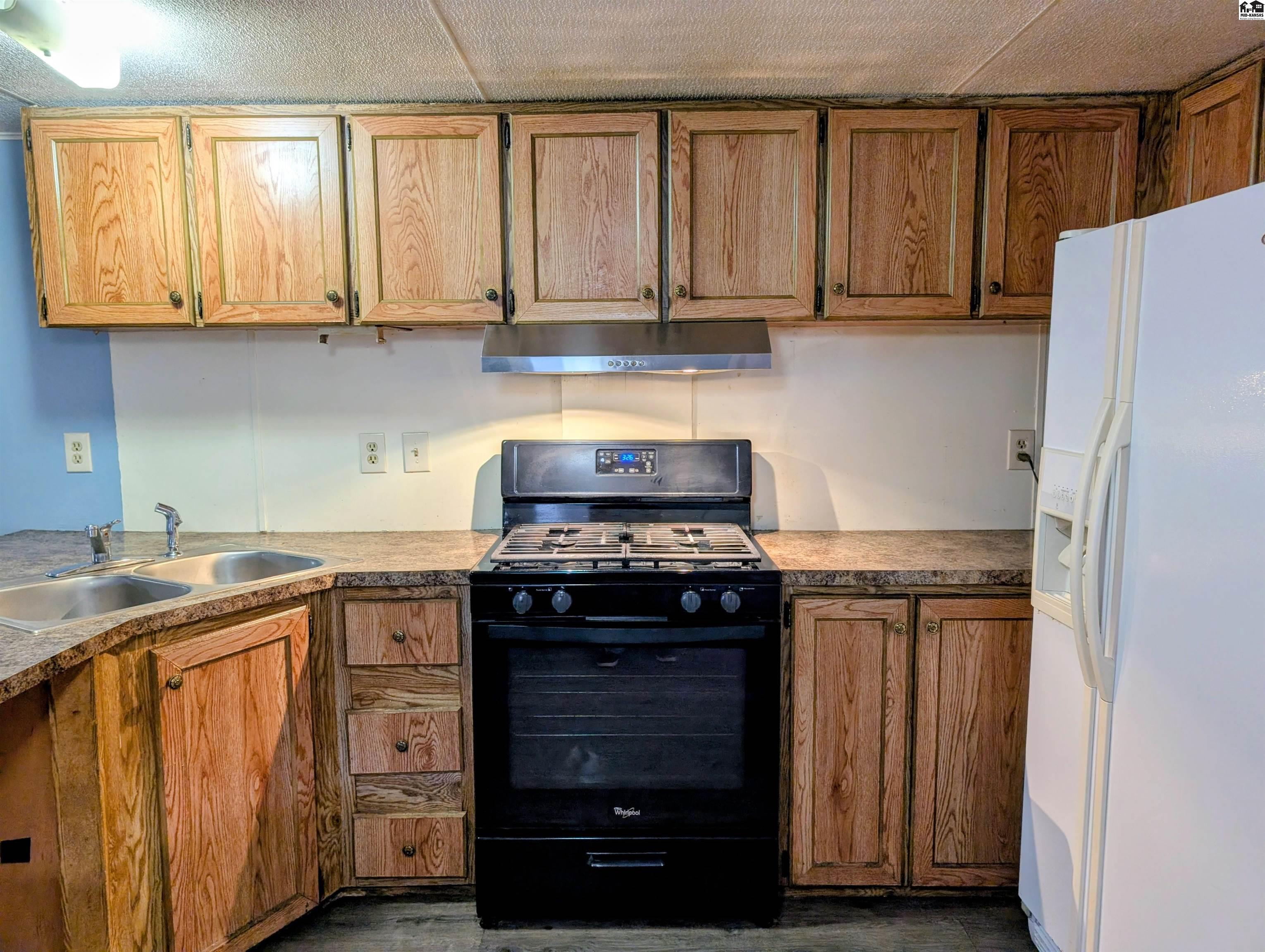 211 Hummingbird Drive Mcpherson KS 67460