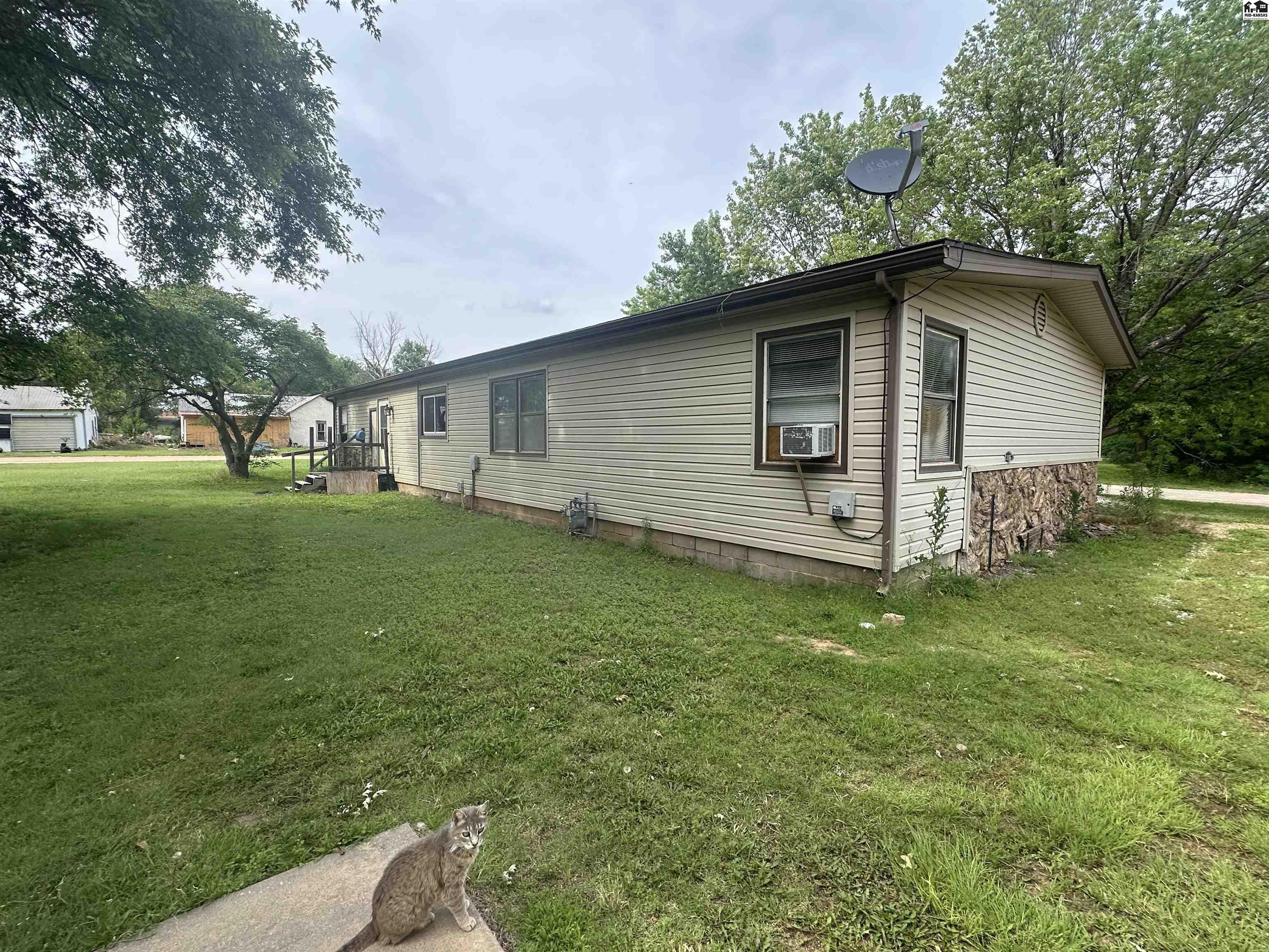 407 N Magnolia Street Attica KS 67009