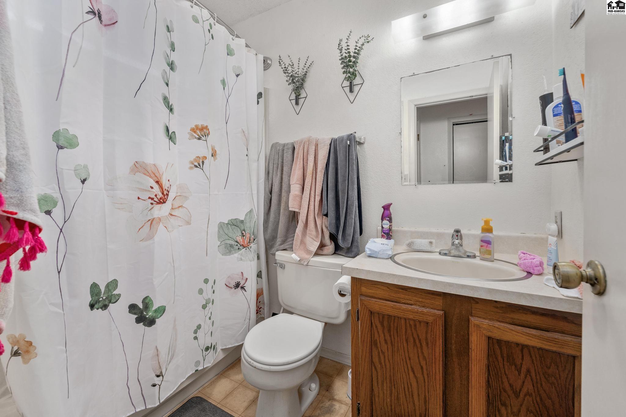 1701 E 24th Avenue Hutchinson KS 67502