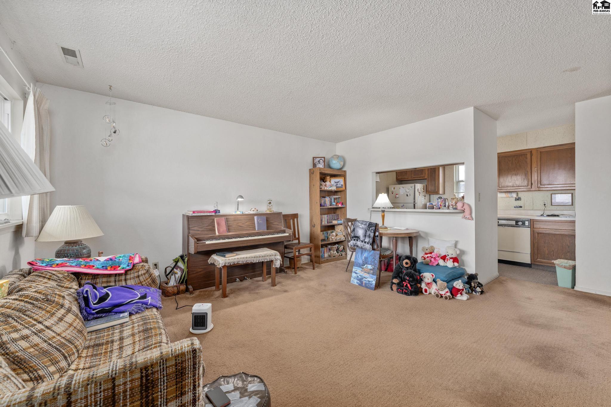 1701 E 24th Avenue Hutchinson KS 67502