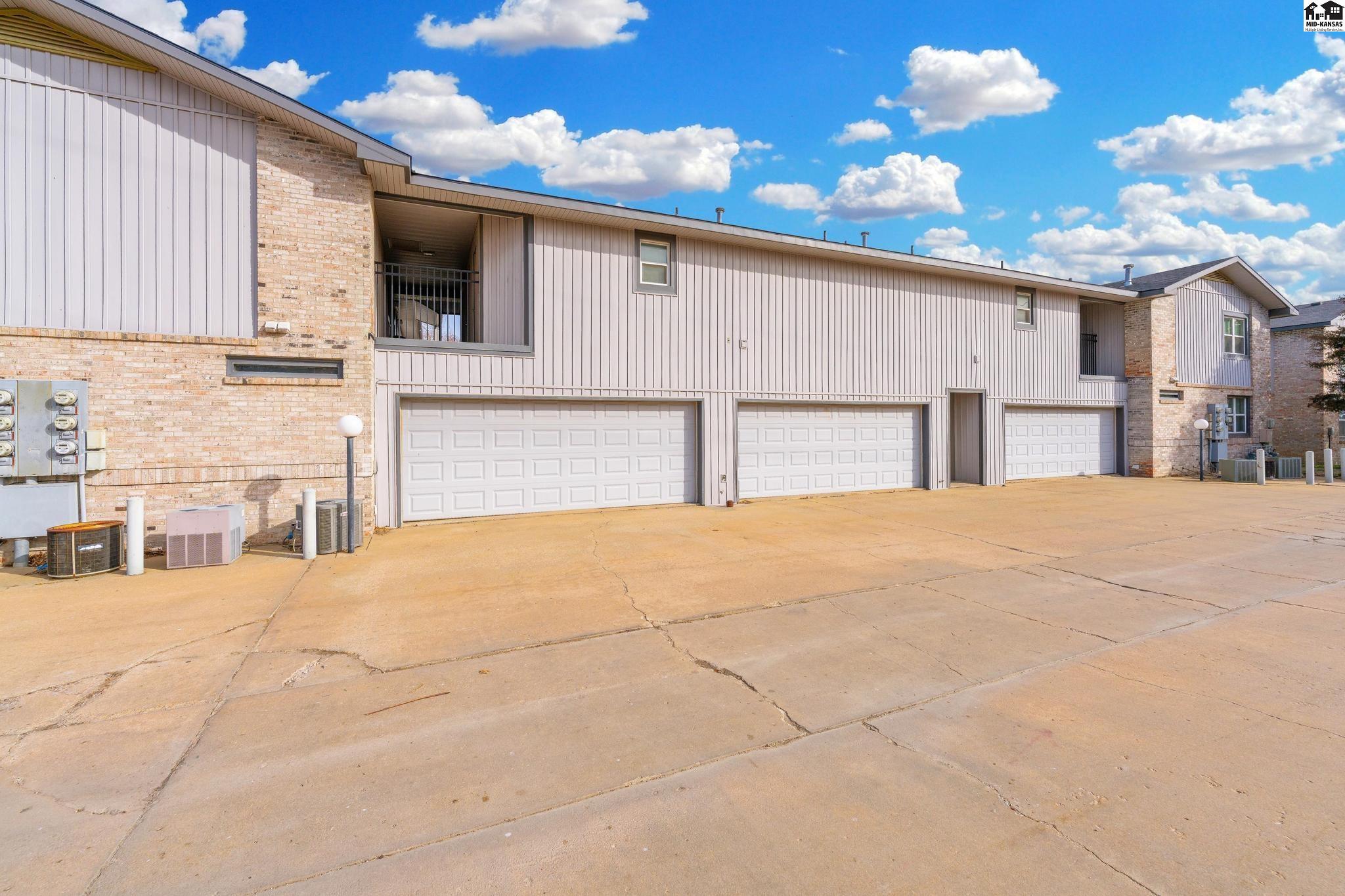 1701 E 24th Avenue Hutchinson KS 67502