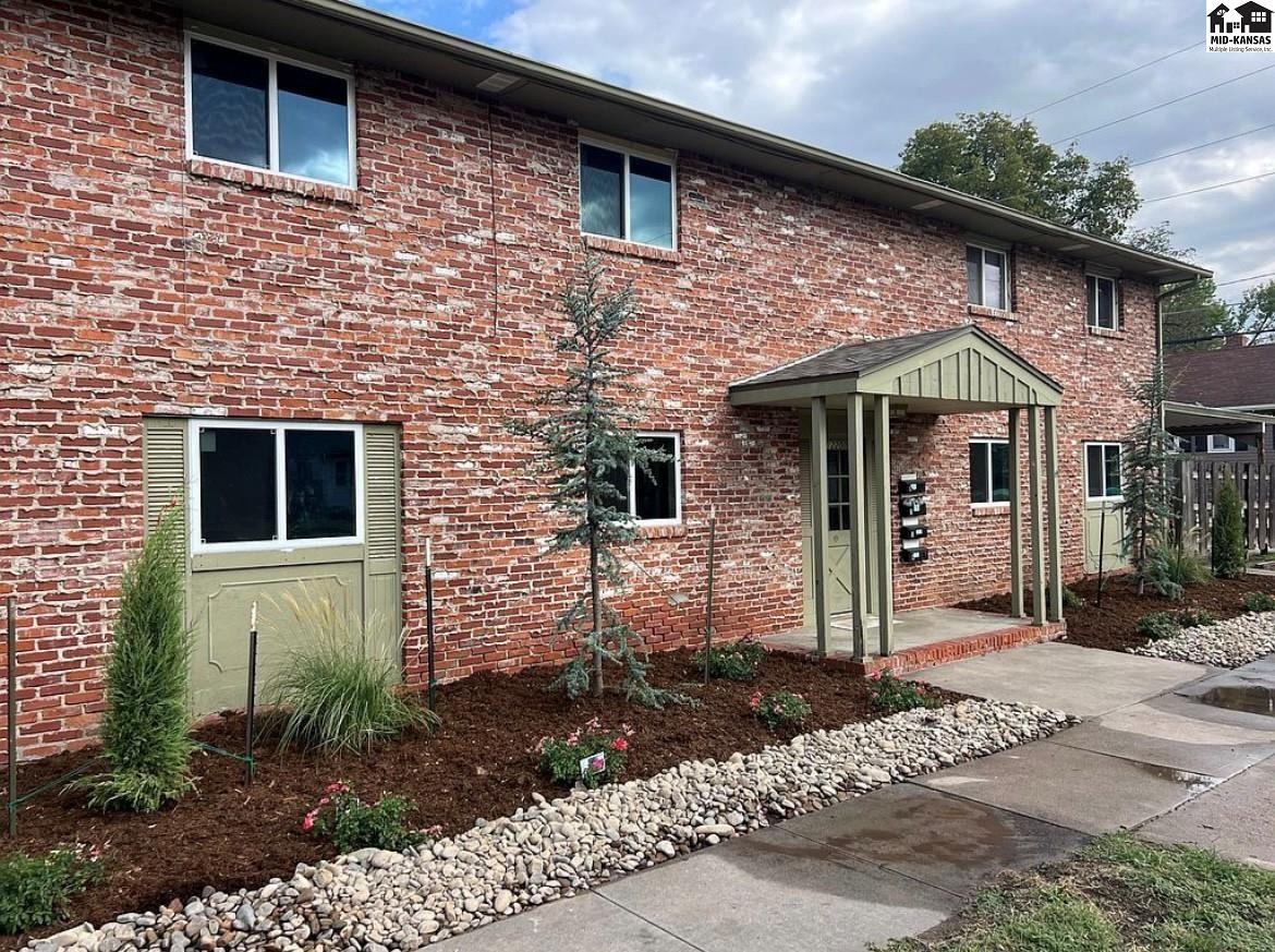 1220 N Washington Street Hutchinson KS 67501