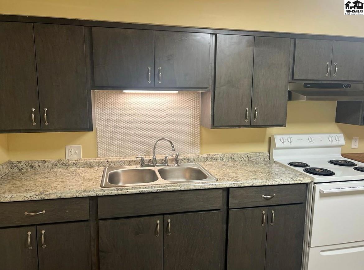 1220 N Washington Street Hutchinson KS 67501