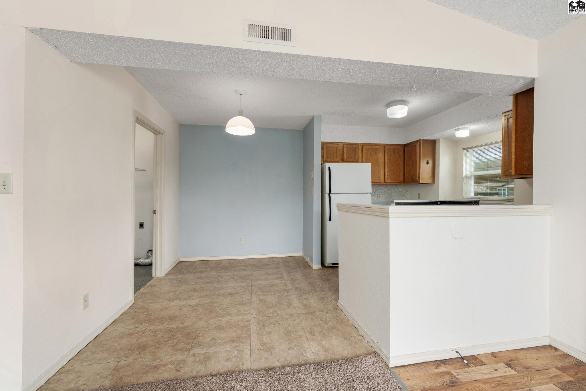 1710 E 24th Avenue Hutchinson KS 67502