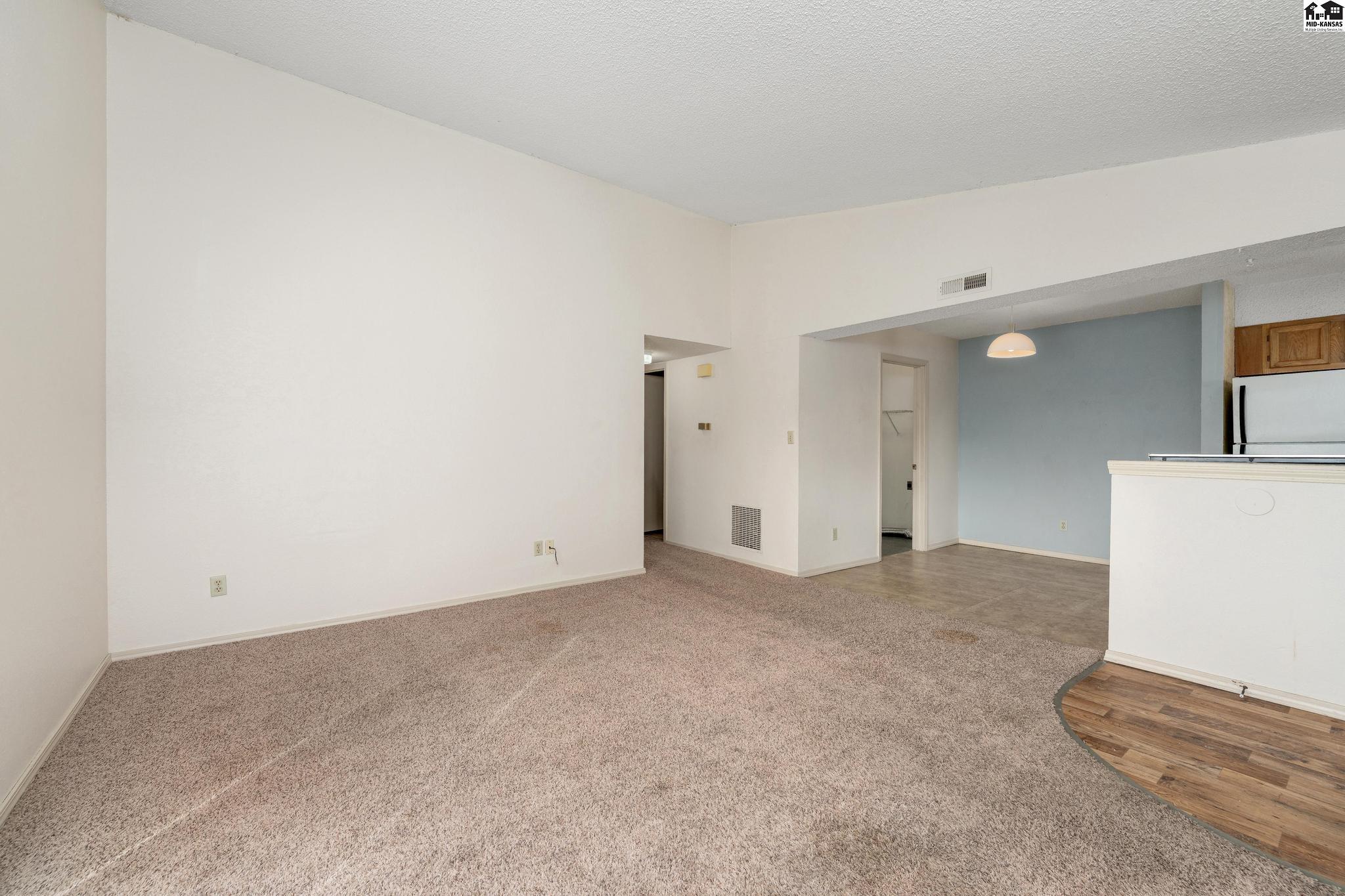 1710 E 24th Avenue Hutchinson KS 67502