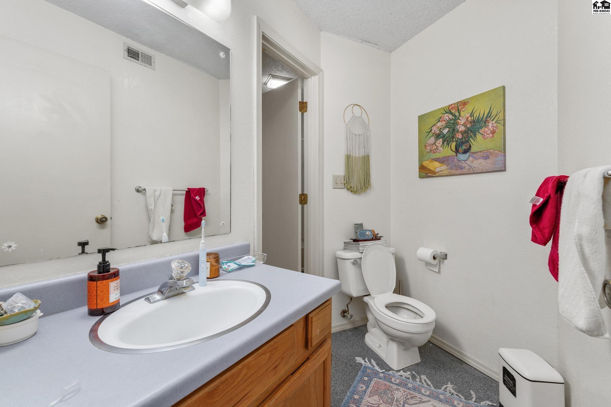 1710 E 24th Avenue Hutchinson KS 67502