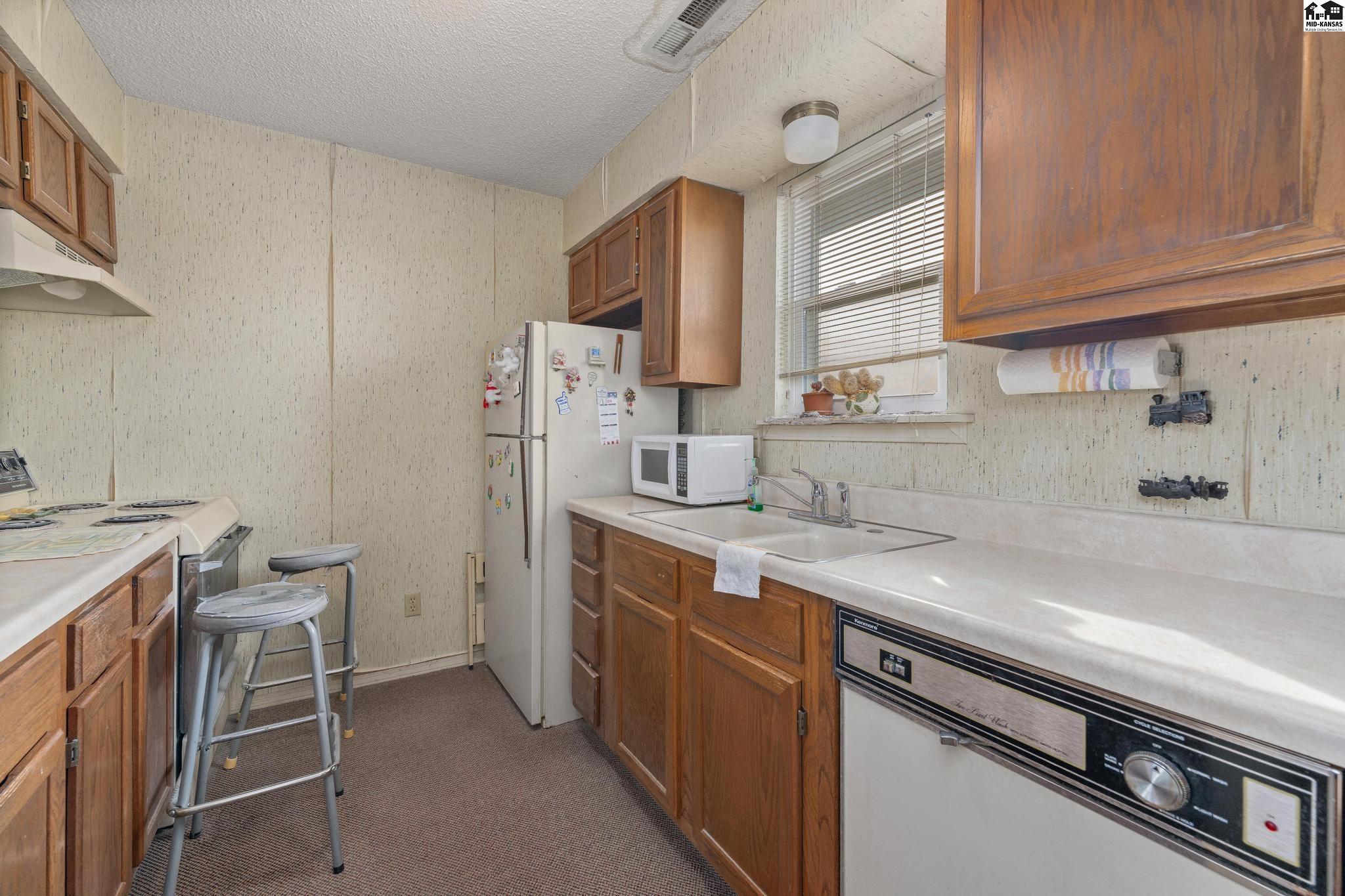 1705 E 24th Avenue Hutchinson KS 67502
