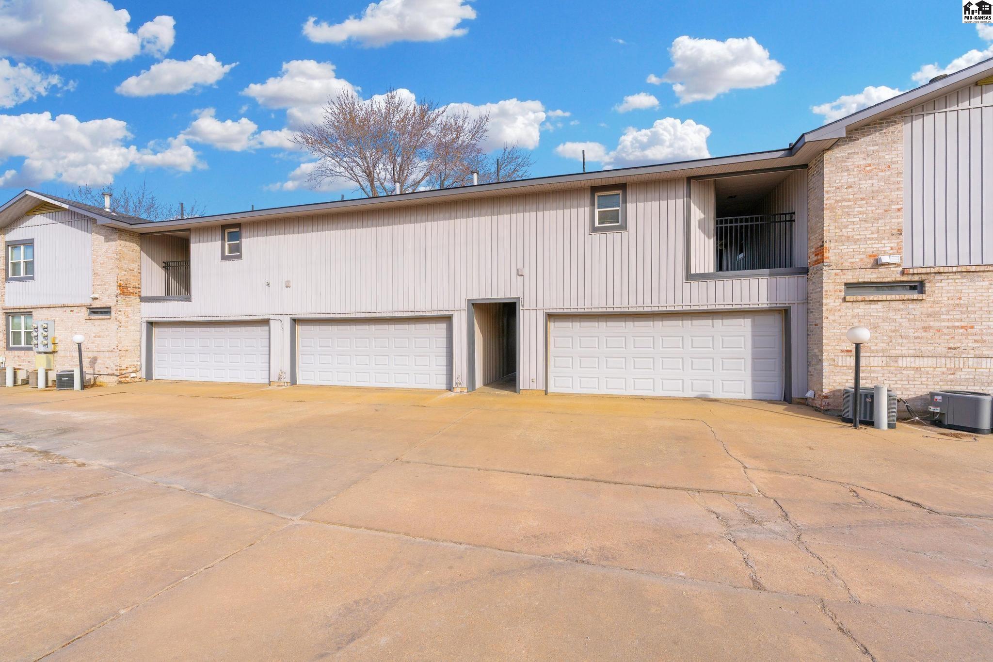 1705 E 24th Avenue Hutchinson KS 67502