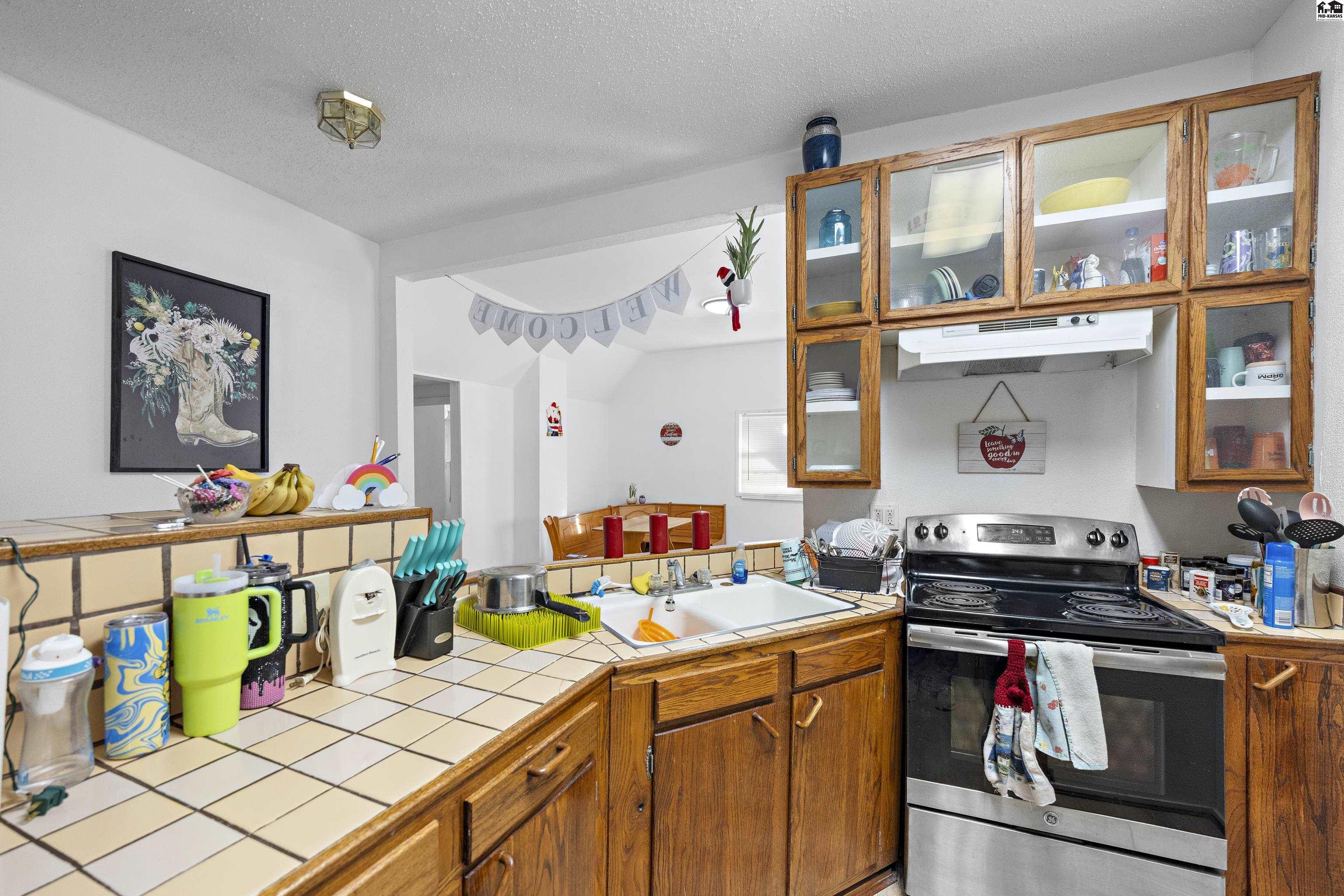 518 N Poplar Street Hutchinson KS 67501