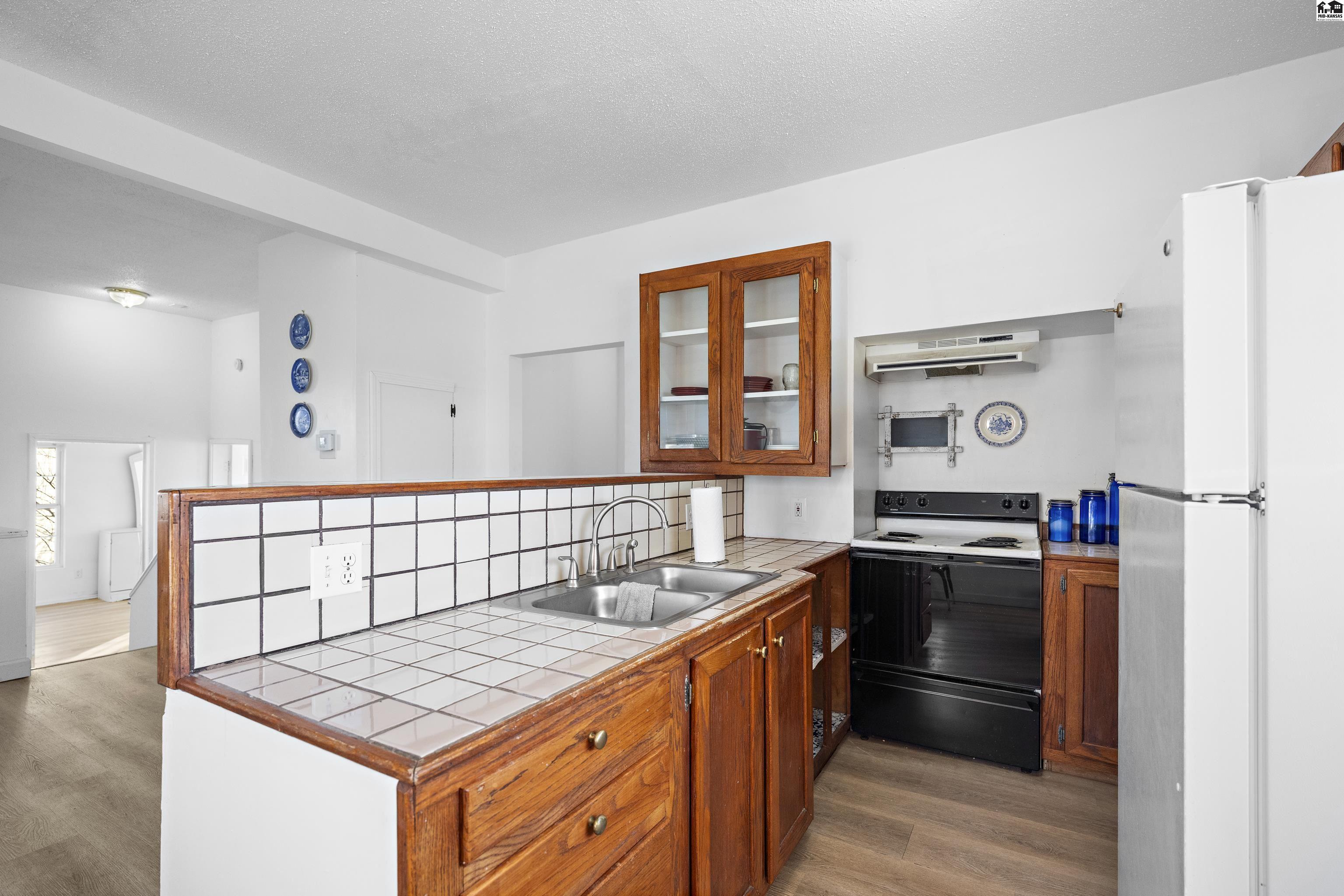 518 N Poplar Street Hutchinson KS 67501