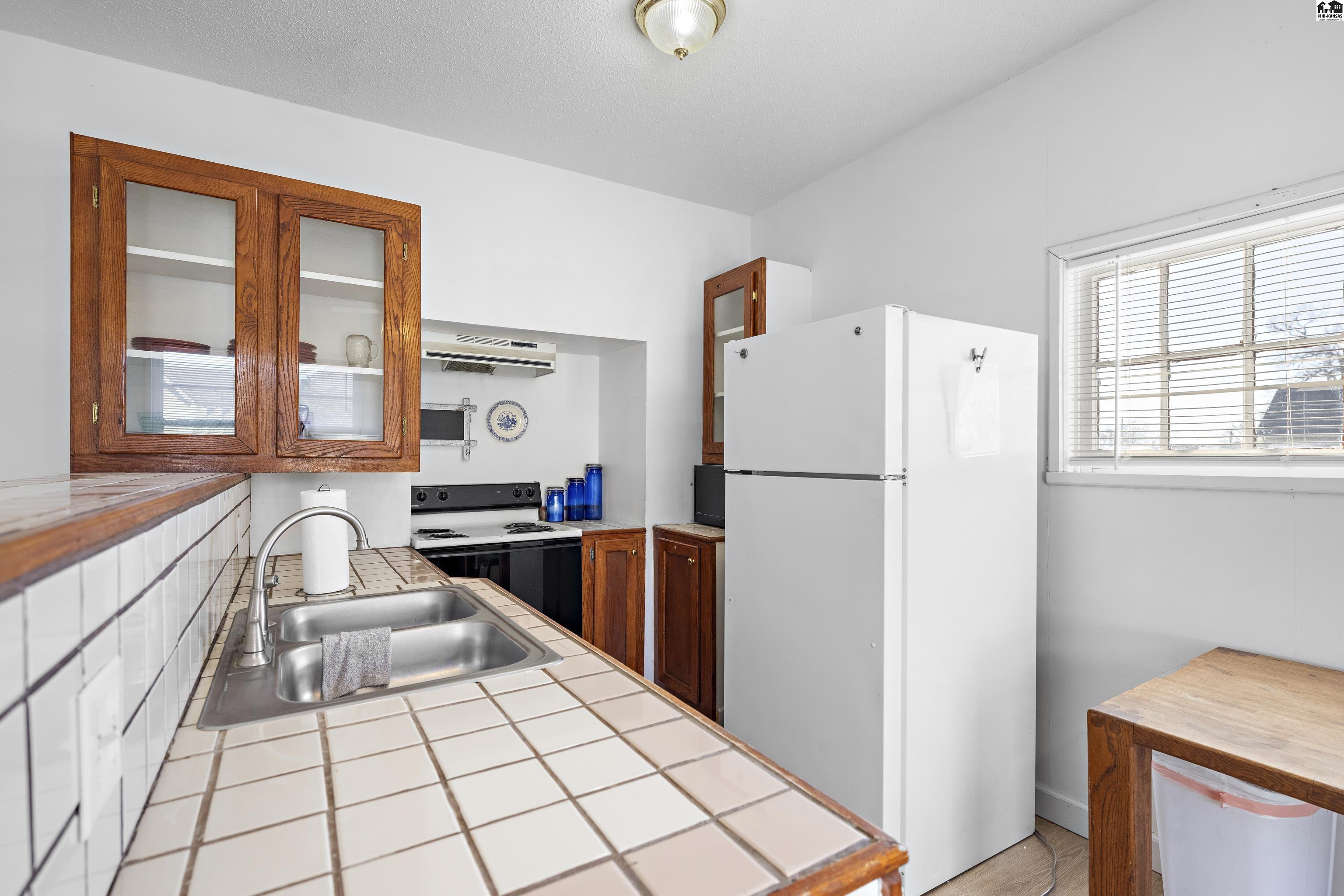 518 N Poplar Street Hutchinson KS 67501