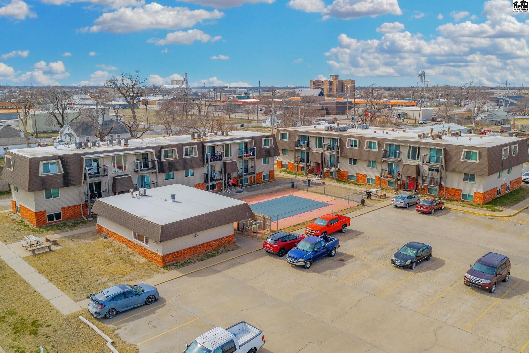 103 E 7th Avenue South Hutchinson KS 67505