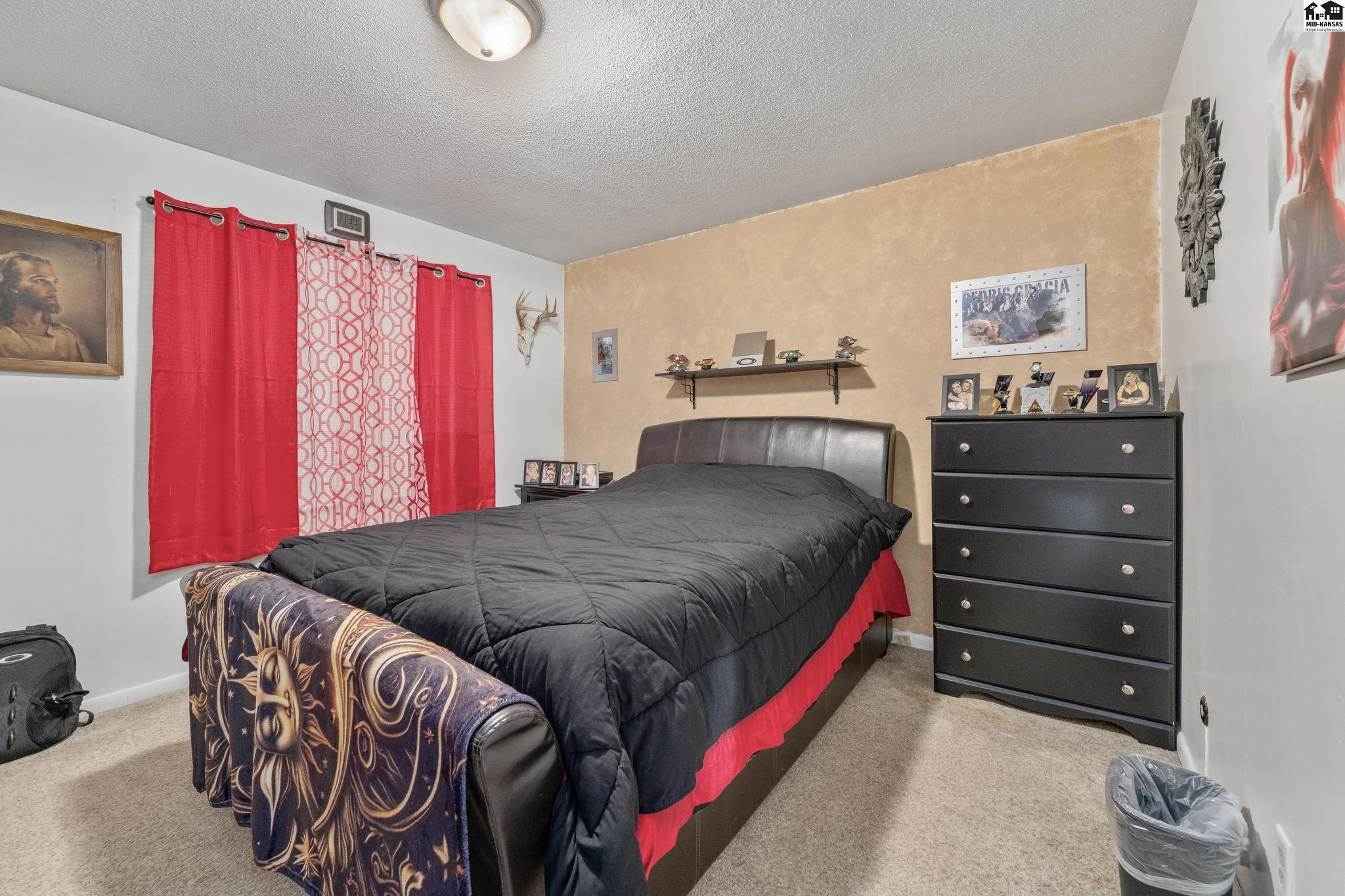 103 E 7th Avenue South Hutchinson KS 67505