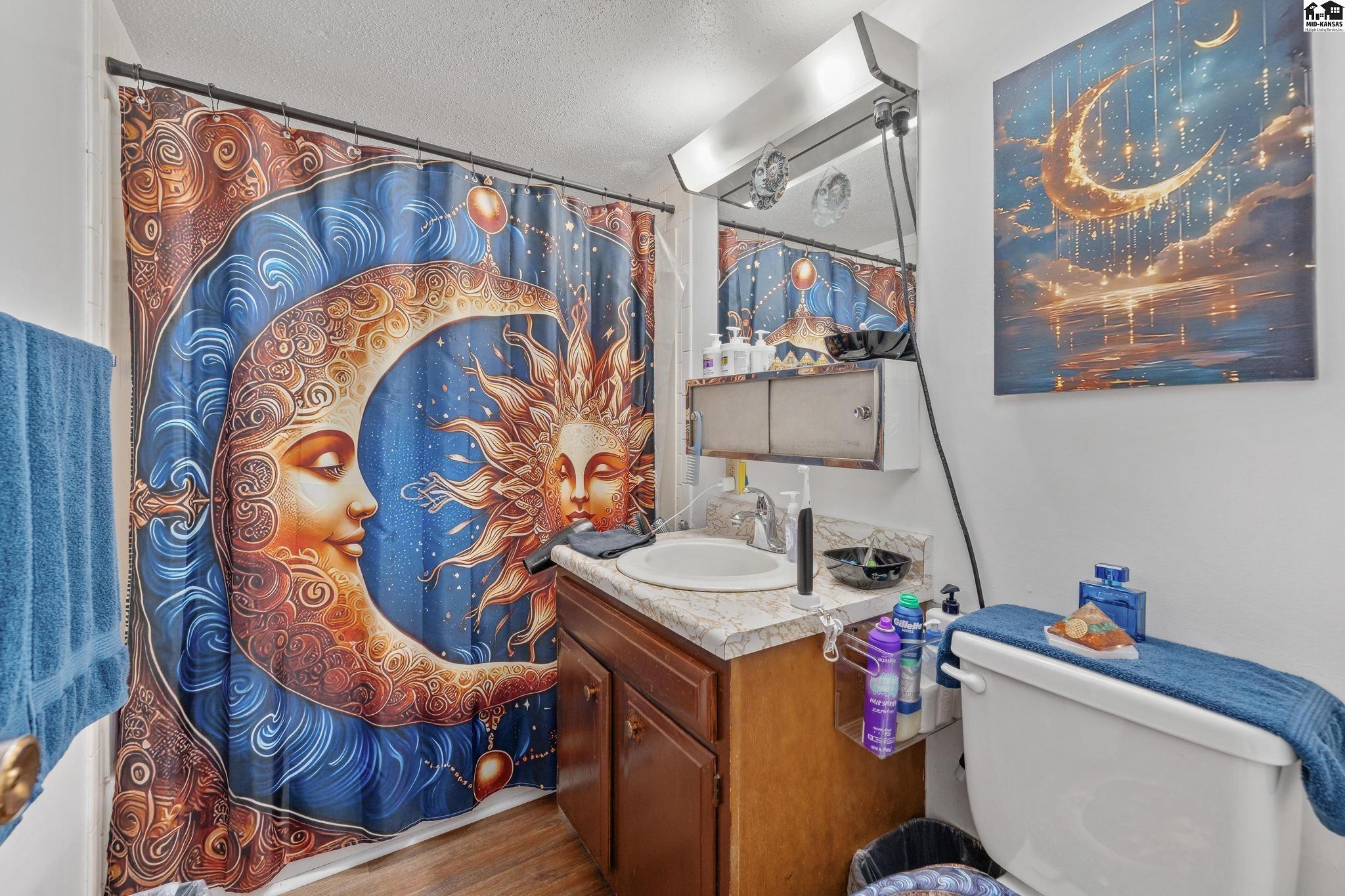 103 E 7th Avenue South Hutchinson KS 67505