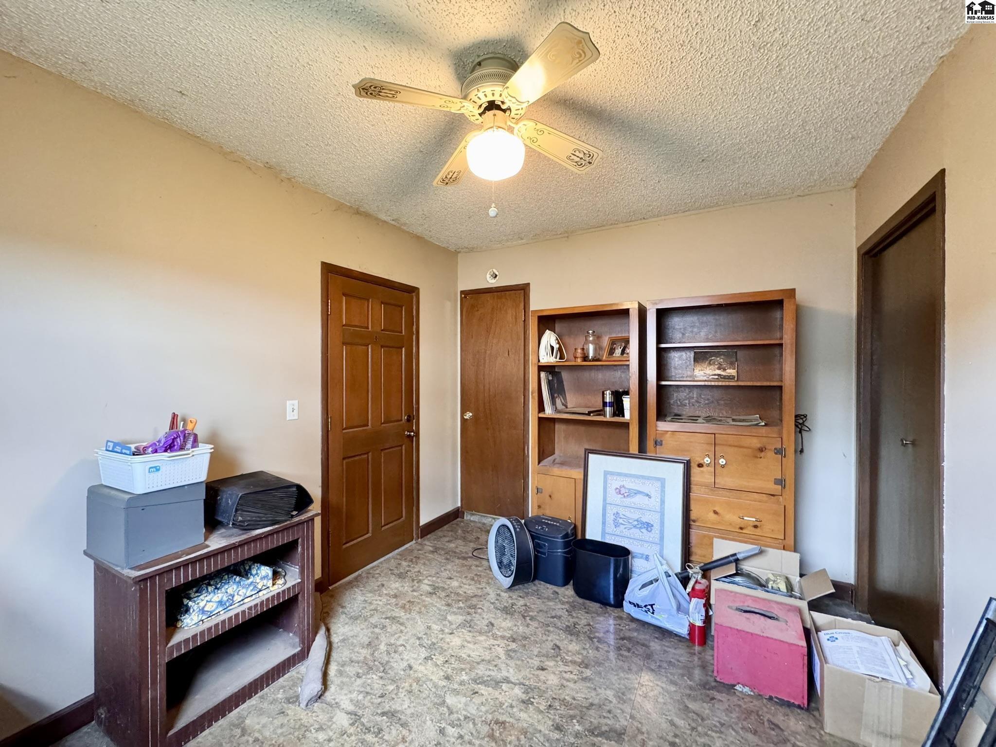 208 S Walnut Street South Hutchinson KS 67505