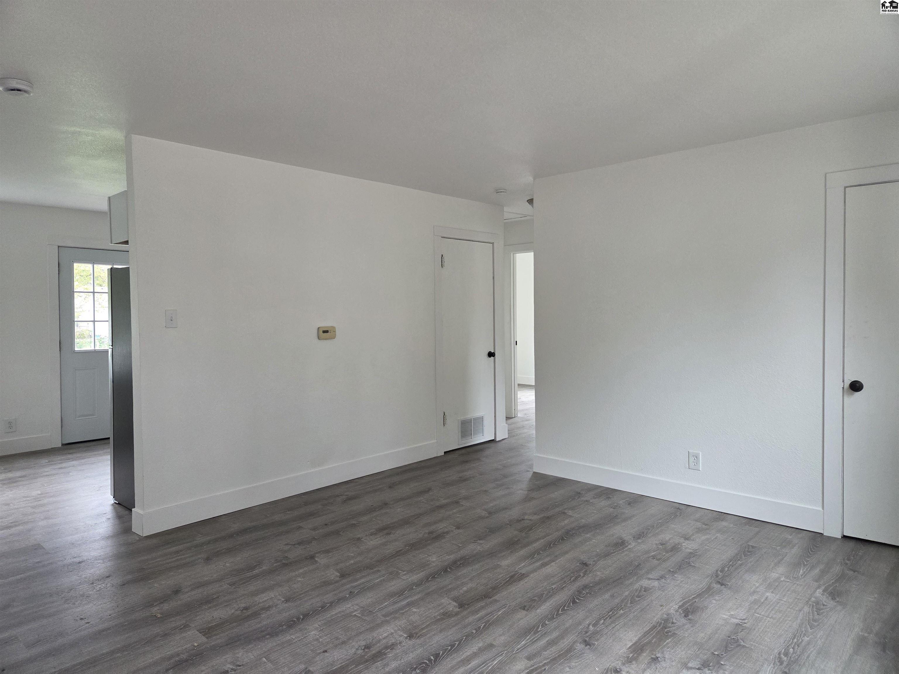 30 Sunset Drive Hutchinson KS 67502