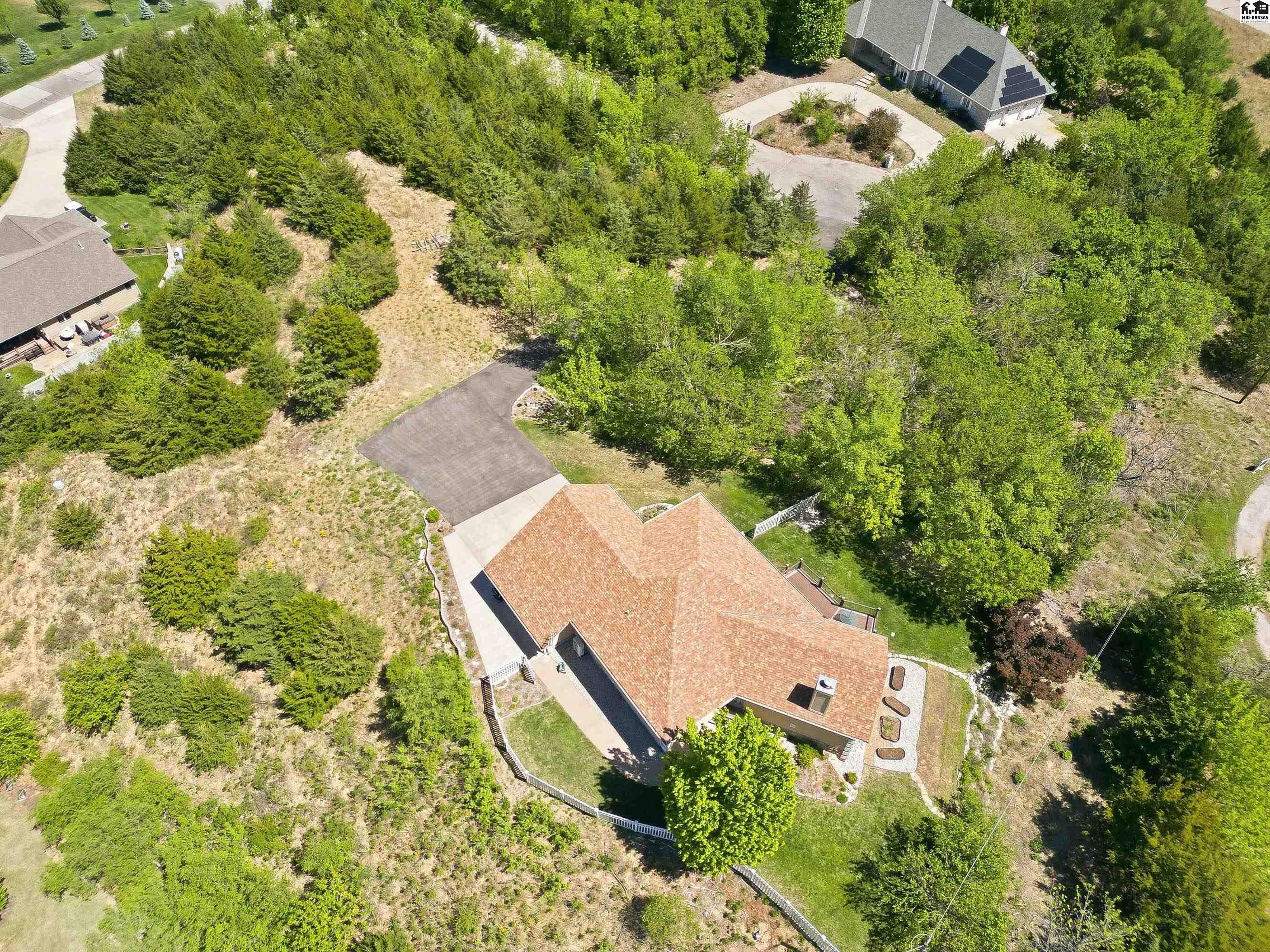 10205 Riviera Circle Hutchinson KS 67502