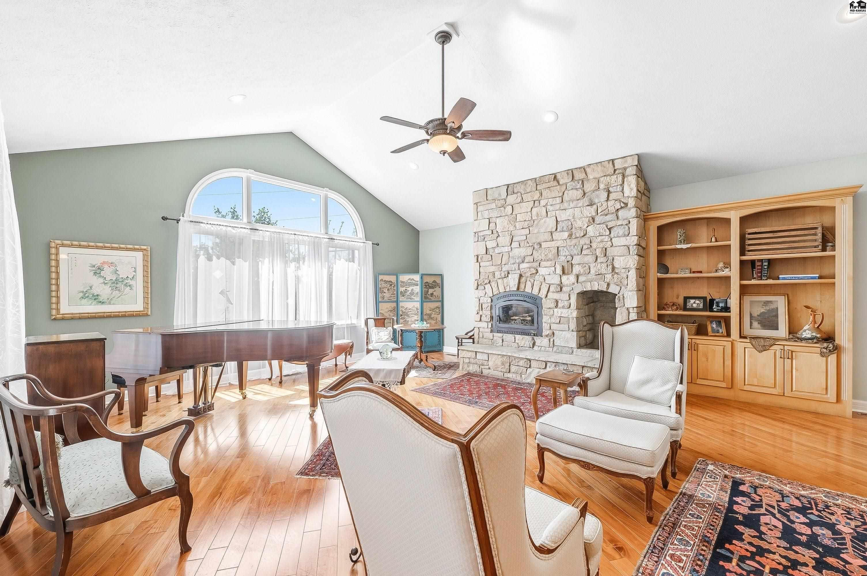 10205 Riviera Circle Hutchinson KS 67502