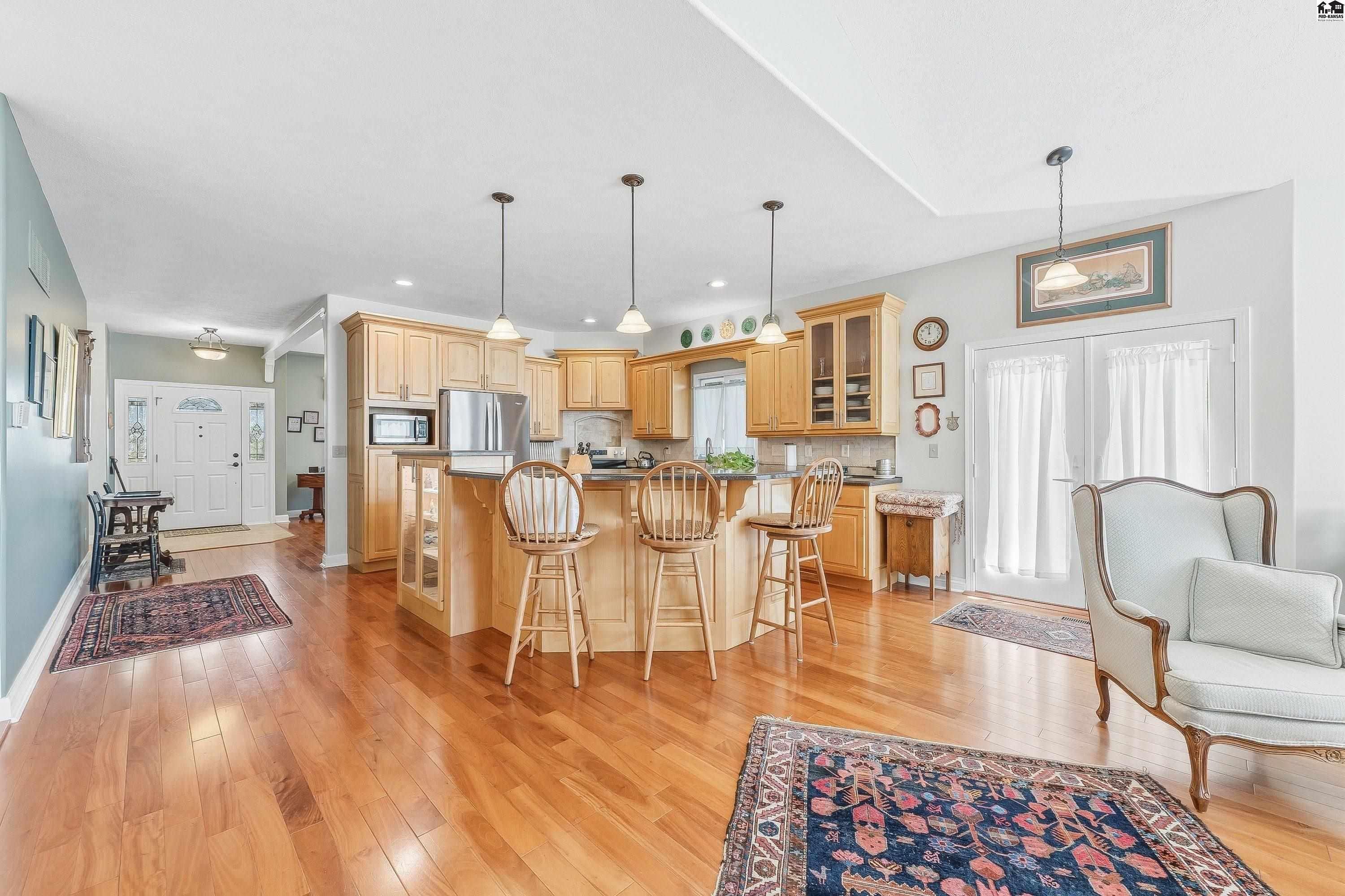 10205 Riviera Circle Hutchinson KS 67502