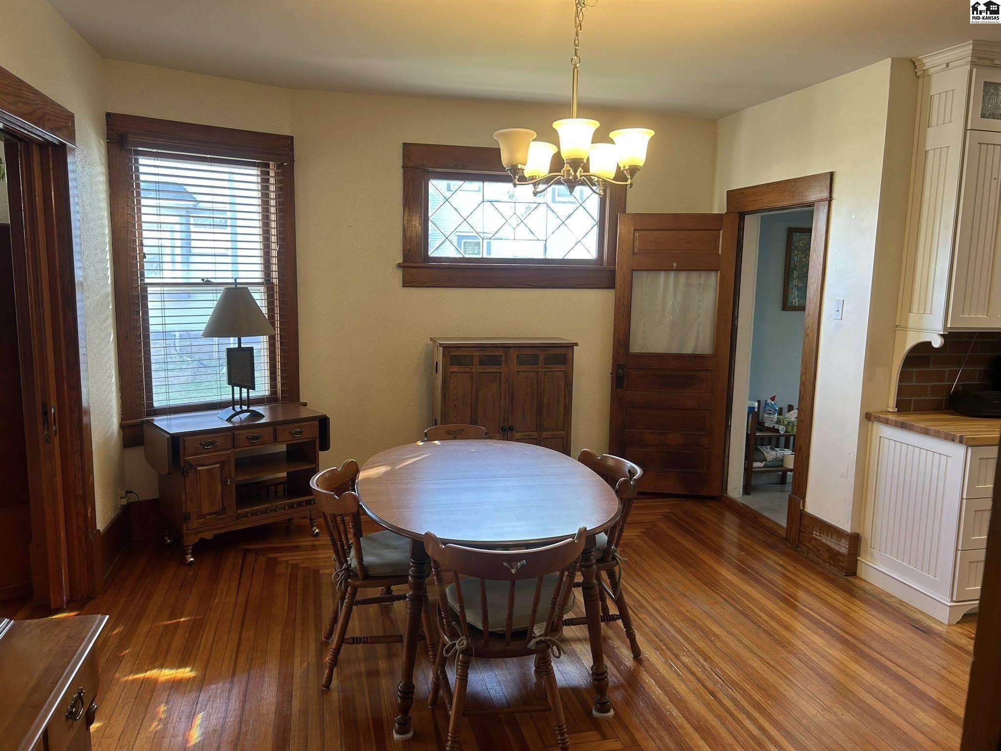 209 W 12th Avenue Hutchinson KS 67501