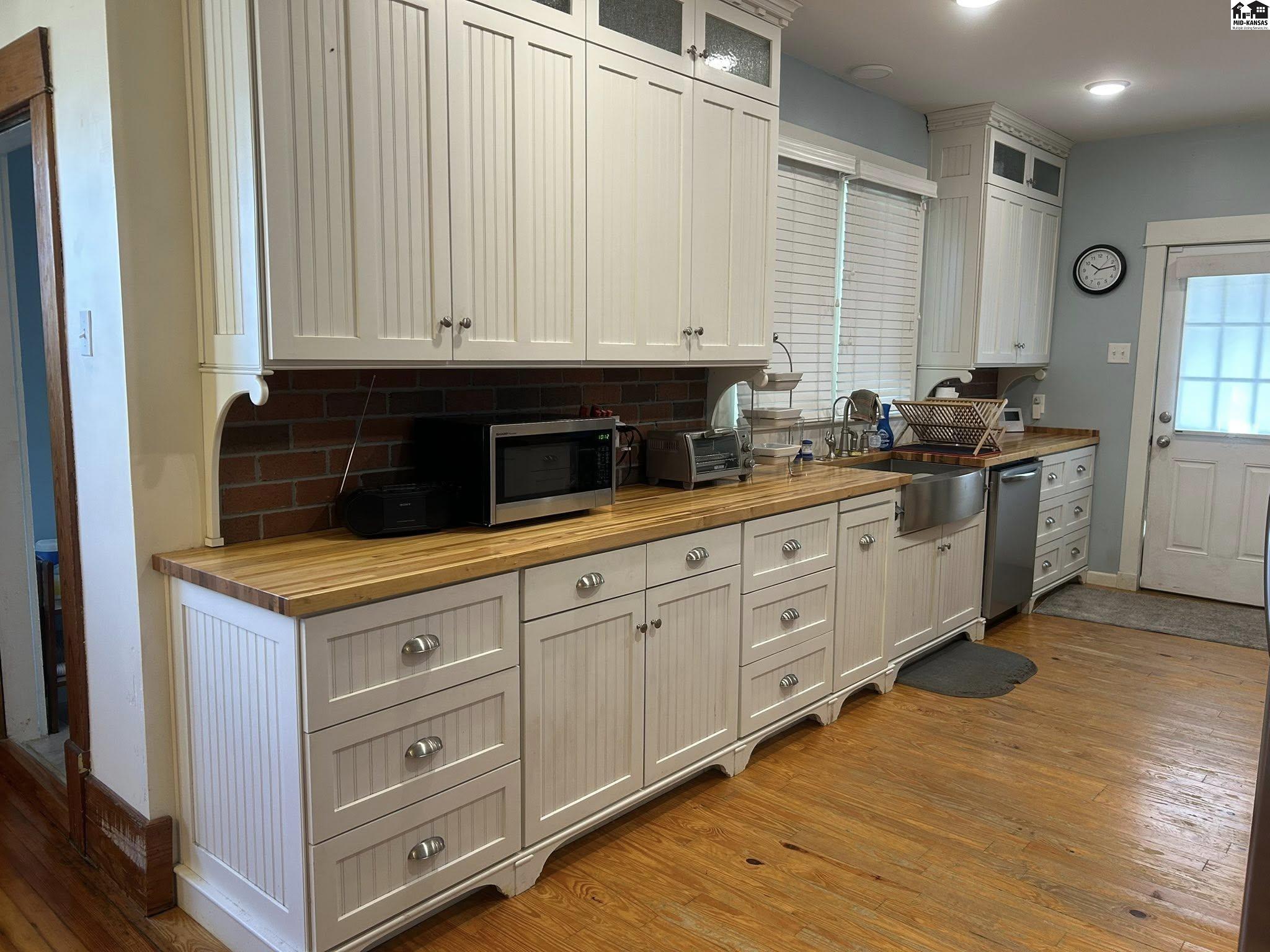 209 W 12th Avenue Hutchinson KS 67501