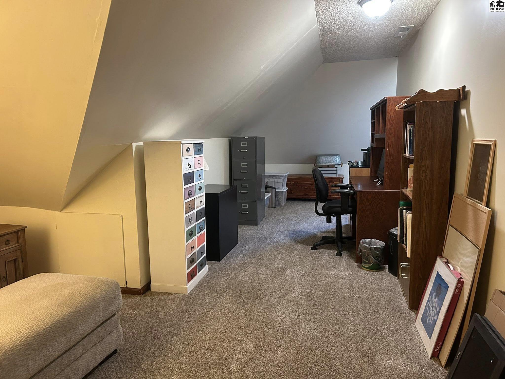 209 W 12th Avenue Hutchinson KS 67501